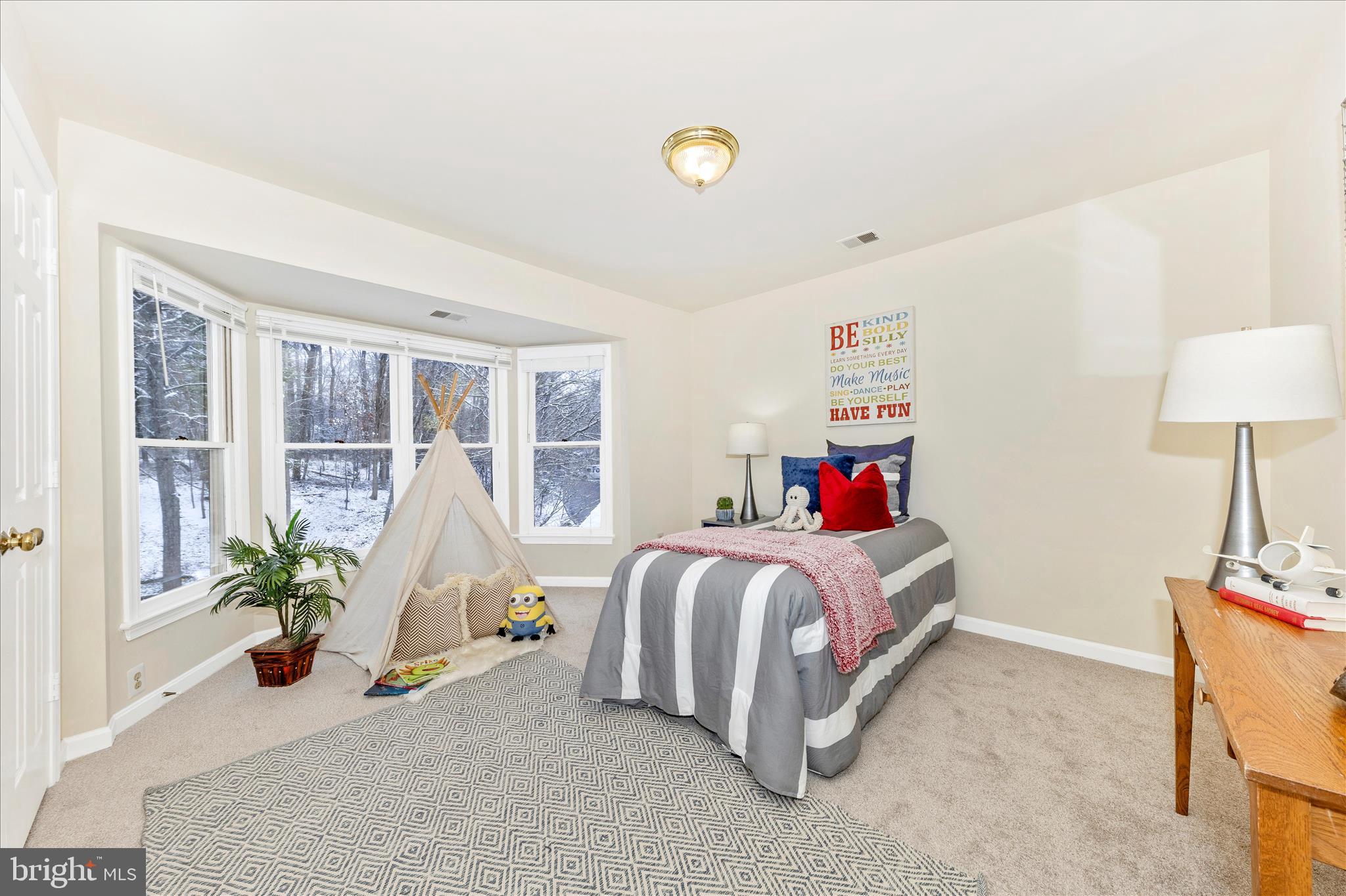 KENTSDALE ESTATES - Residential