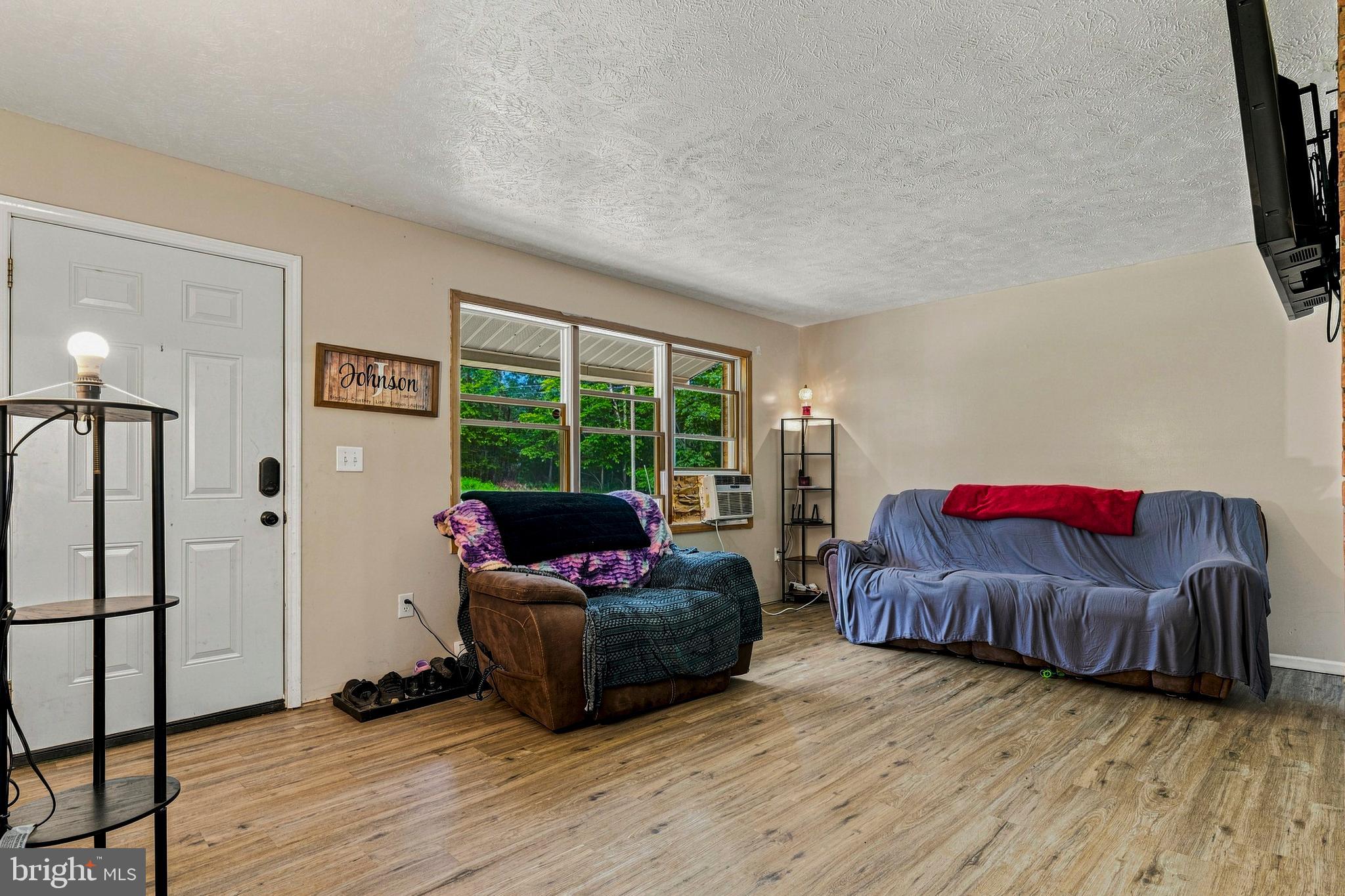 1366 DEER HAVEN ROAD