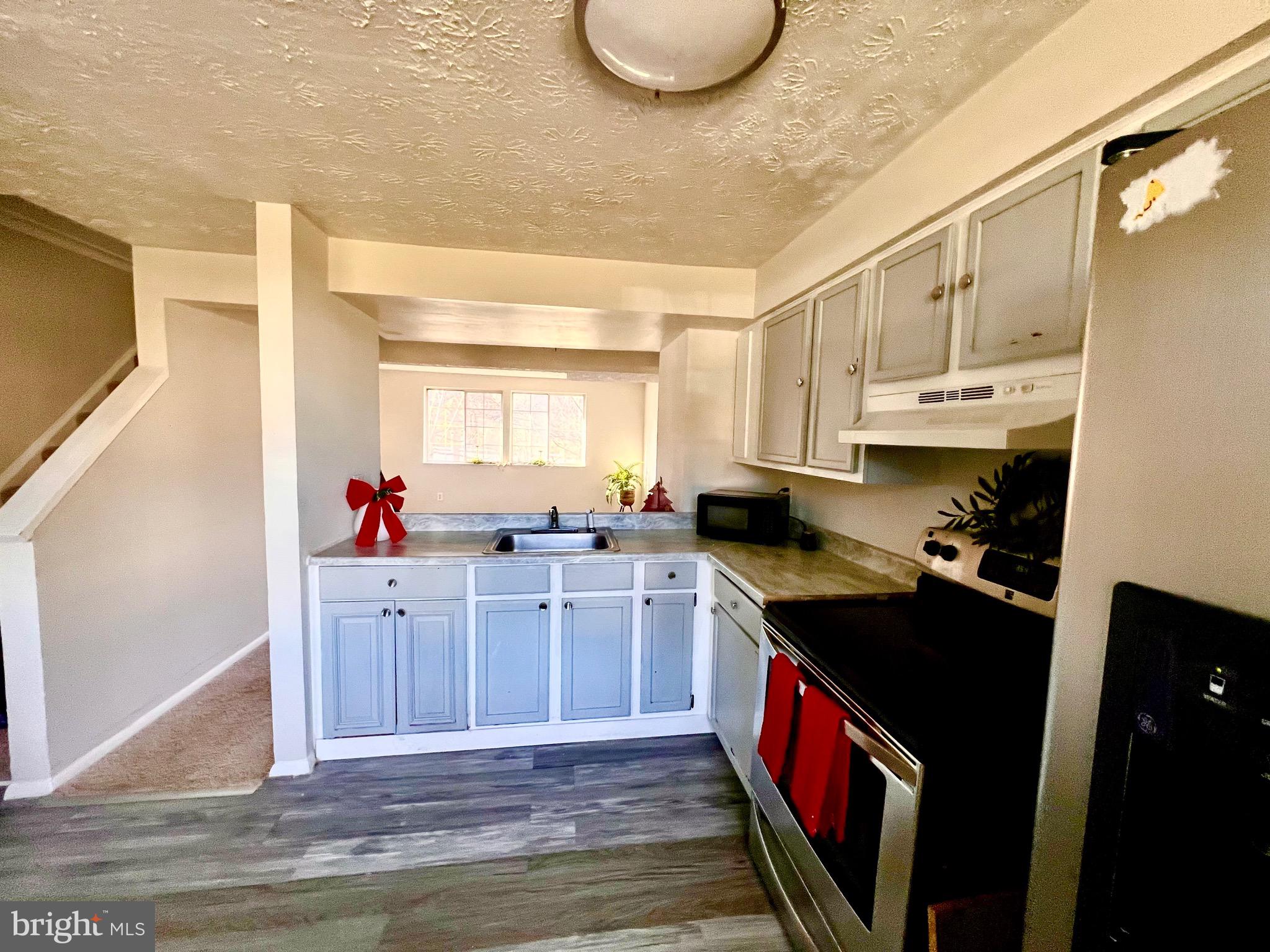 DEVILS REACH CONDOS - Residential