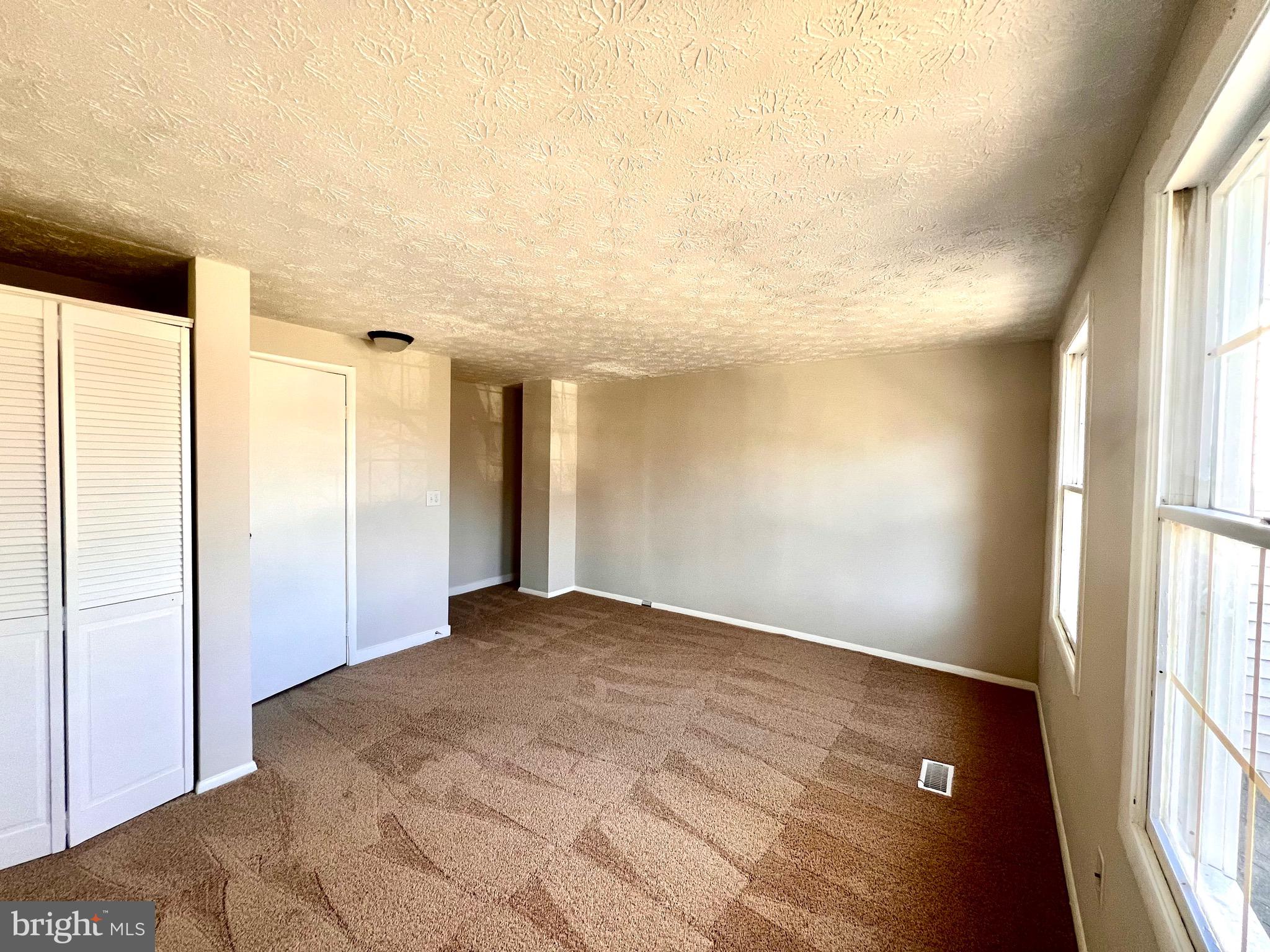 DEVILS REACH CONDOS - Residential