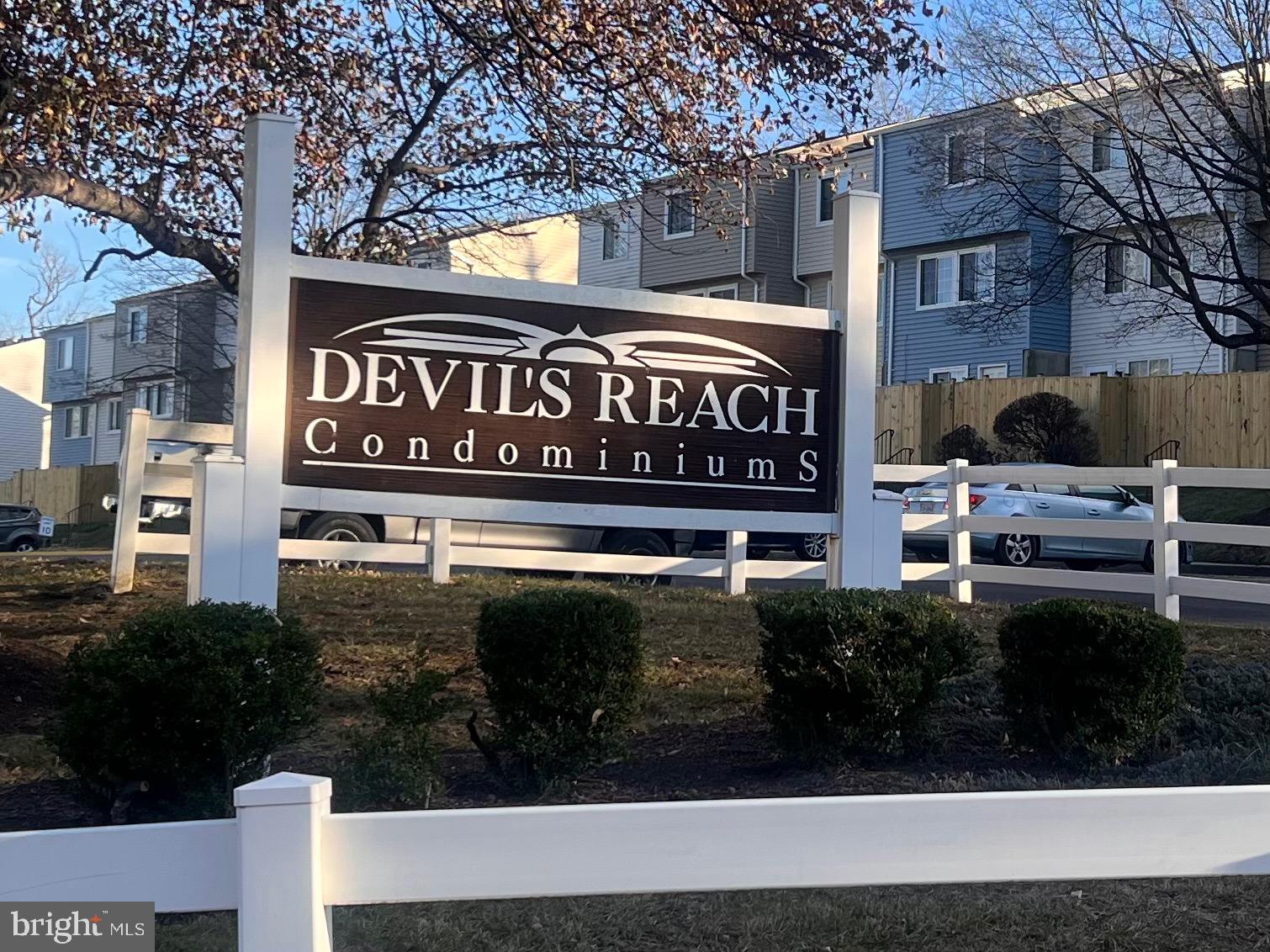 DEVILS REACH CONDOS - Residential