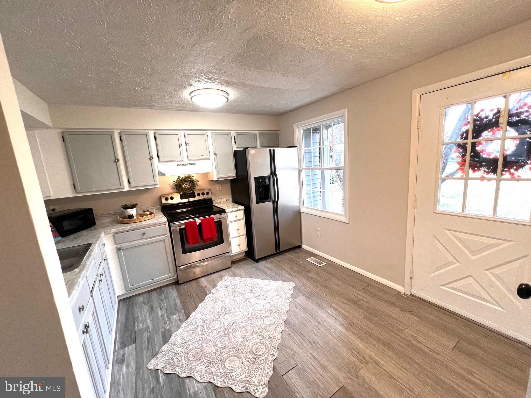 DEVILS REACH CONDOS - Residential