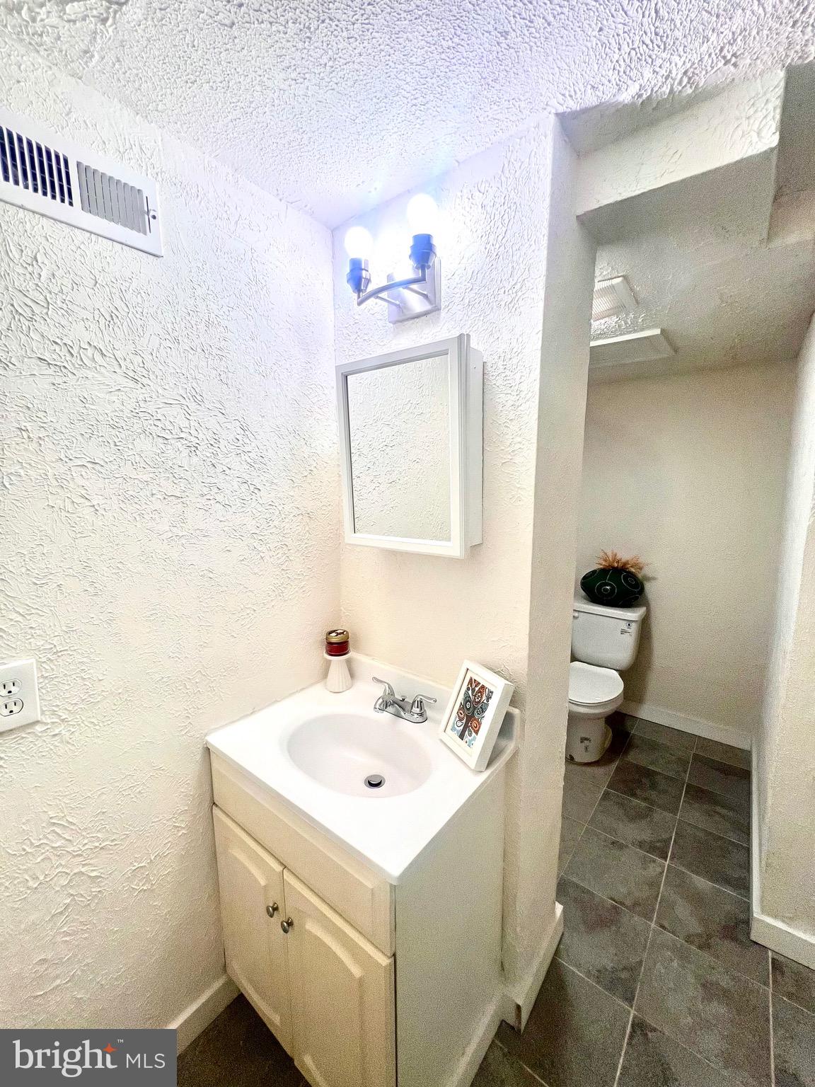 DEVILS REACH CONDOS - Residential