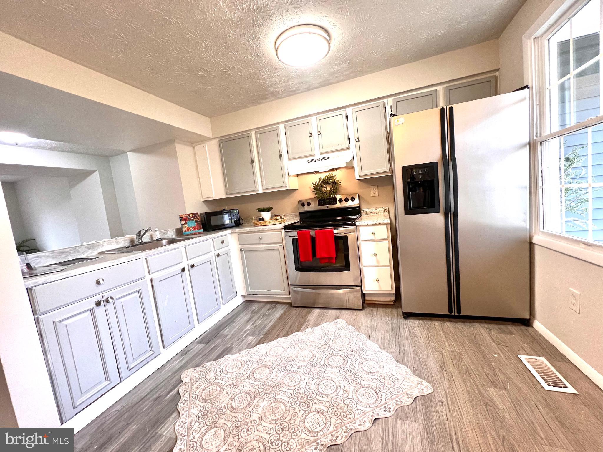 DEVILS REACH CONDOS - Residential