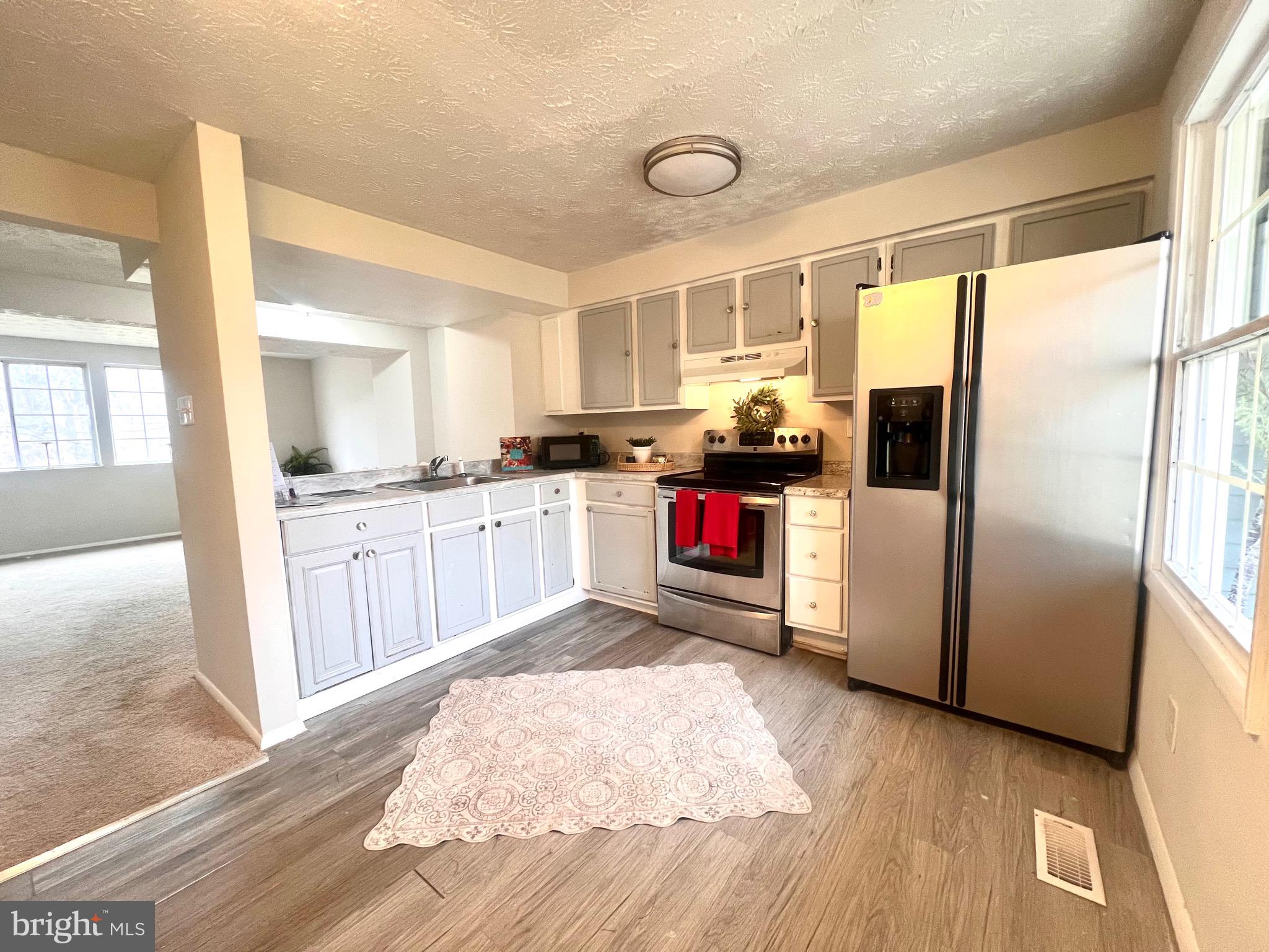 DEVILS REACH CONDOS - Residential