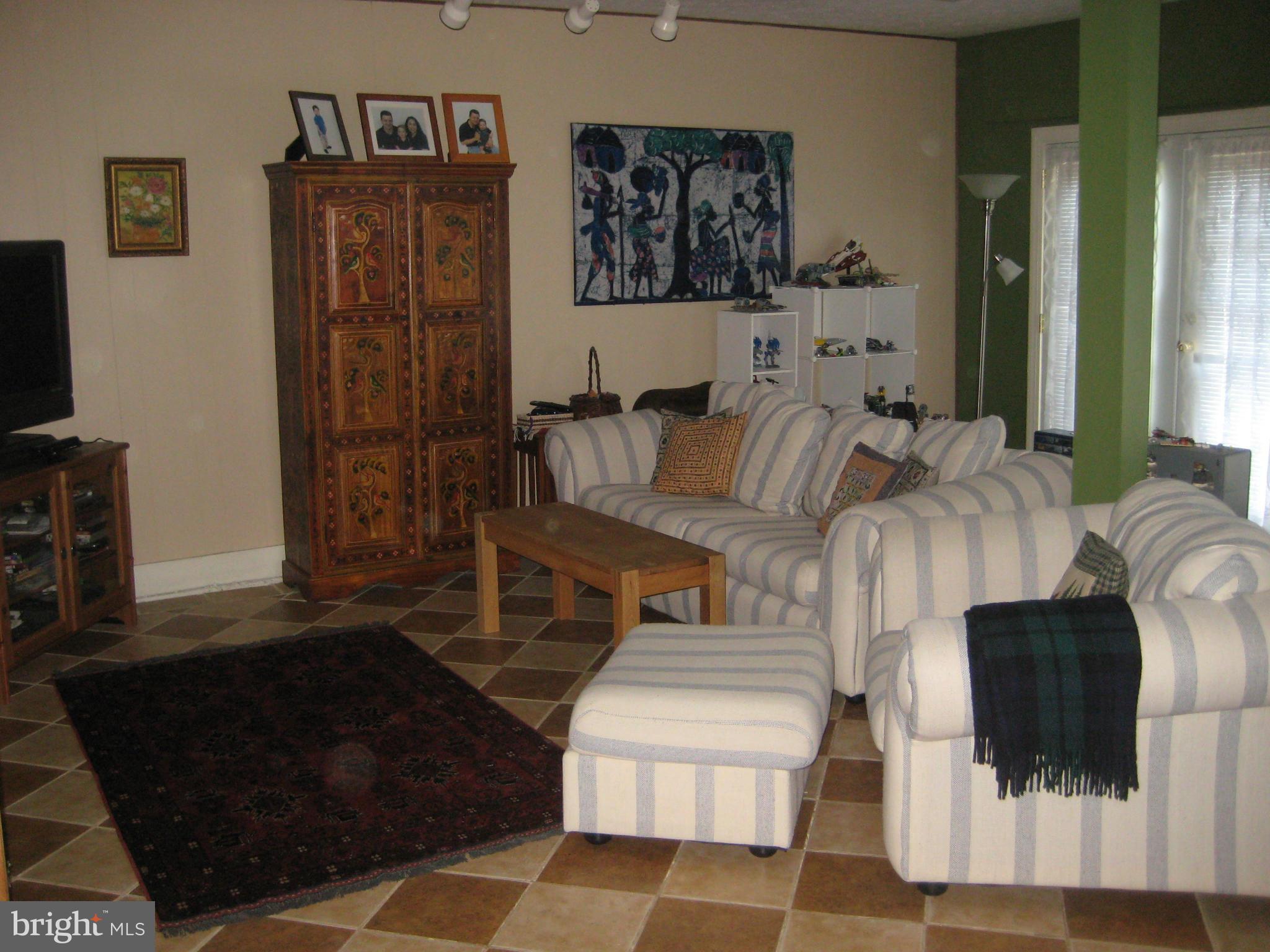 MONTEREY ESTATES - Residential Lease