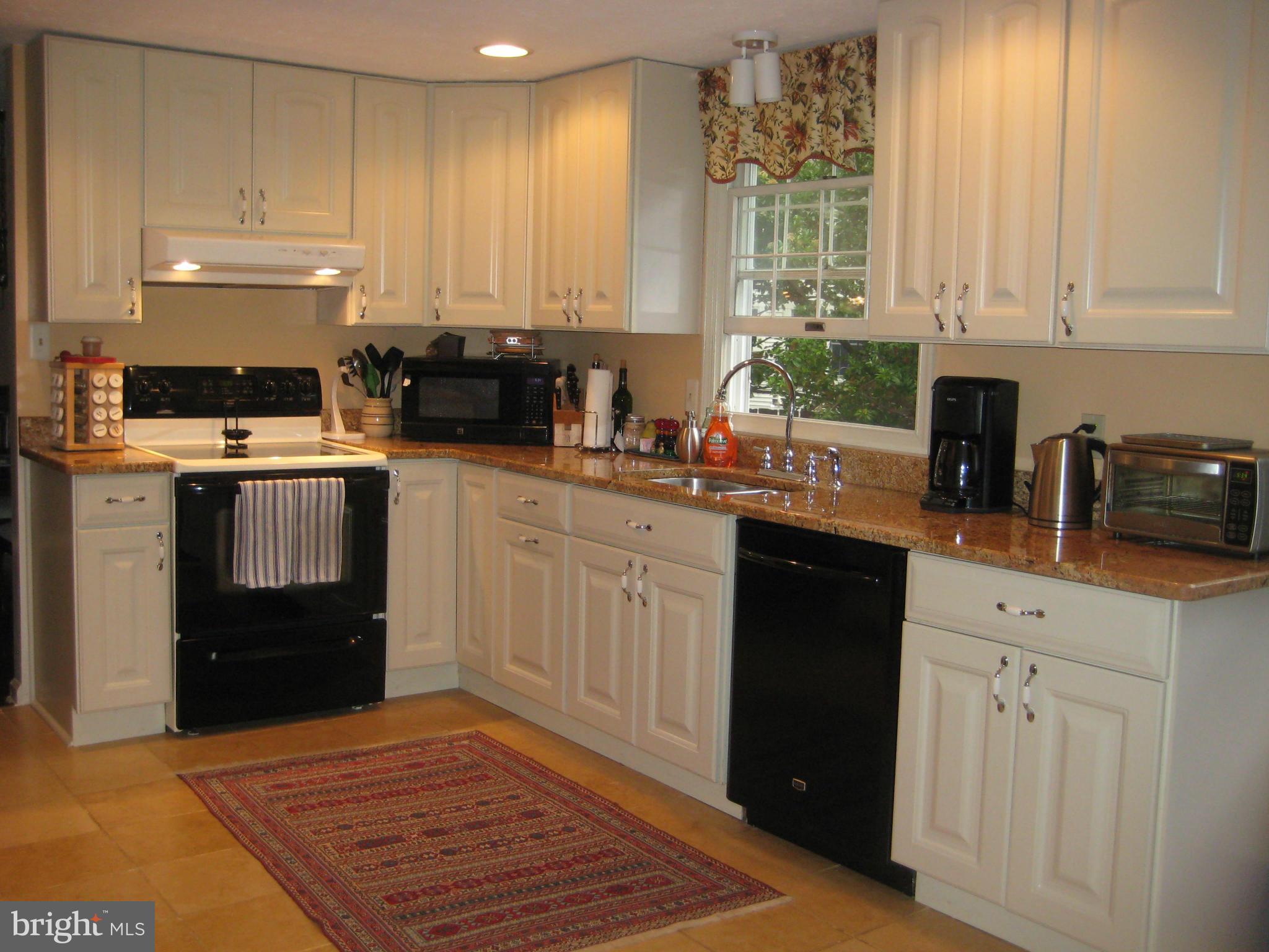 MONTEREY ESTATES - Residential Lease