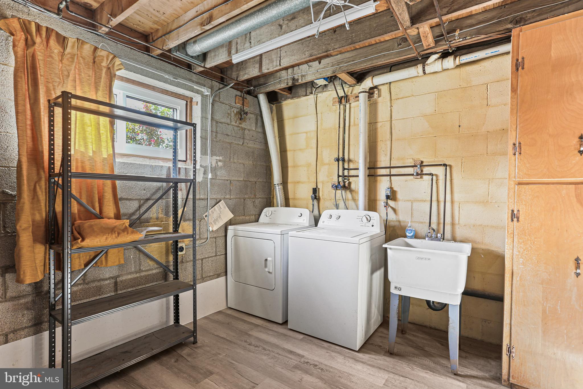 MONTGOMERY WOODS - Residential