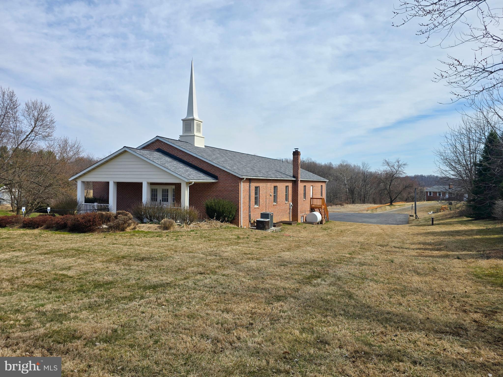 321 CLEAR RIDGE ROAD