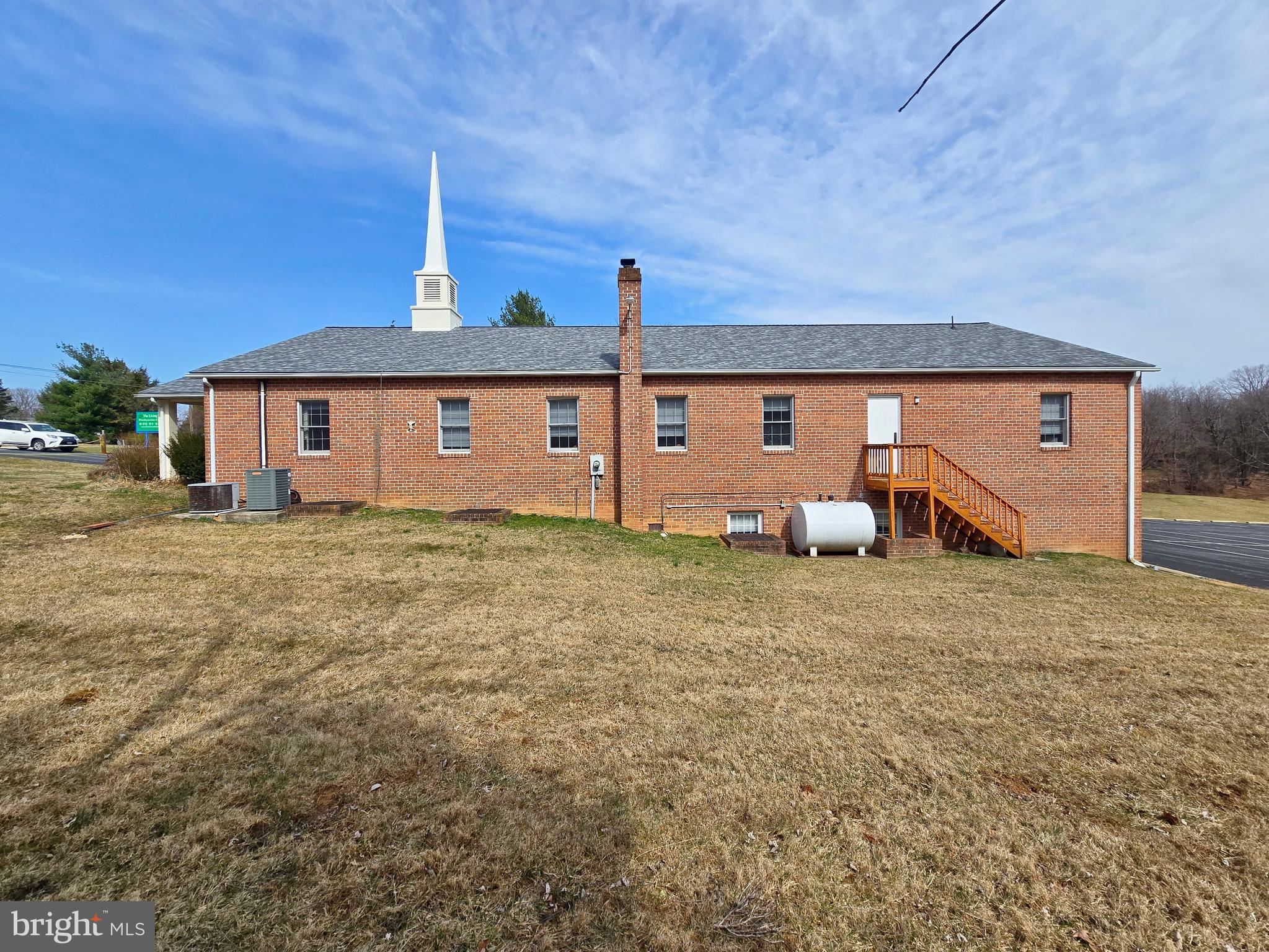 321 CLEAR RIDGE ROAD