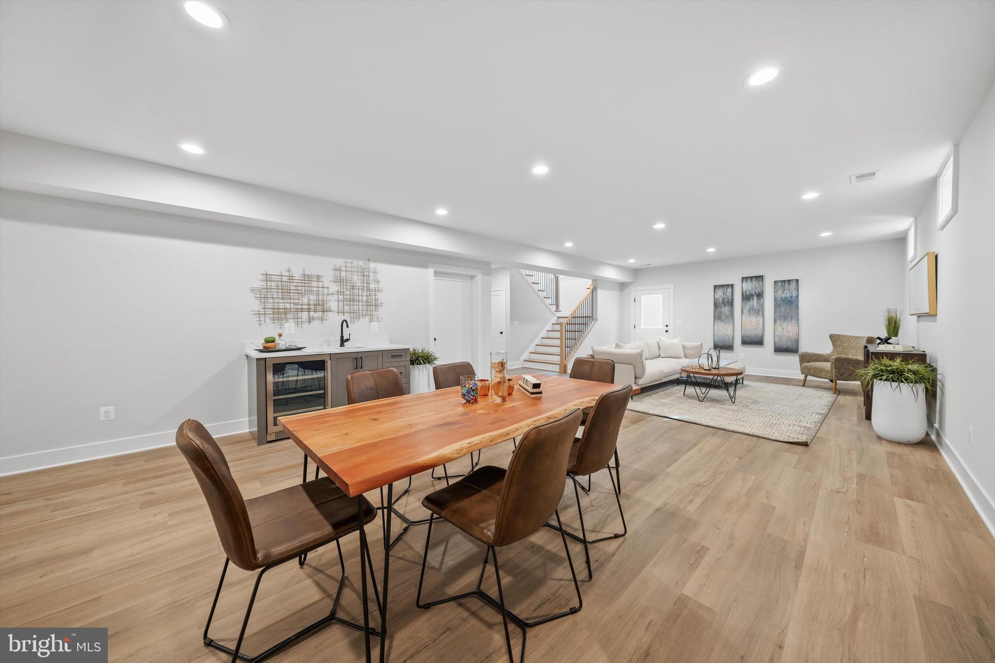 OAKWOOD - Residential