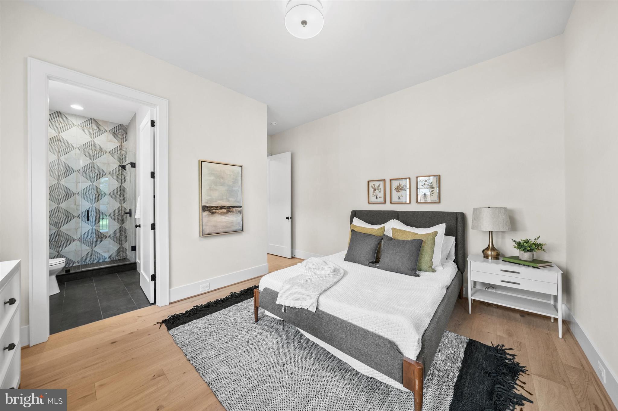 OAKWOOD - Residential