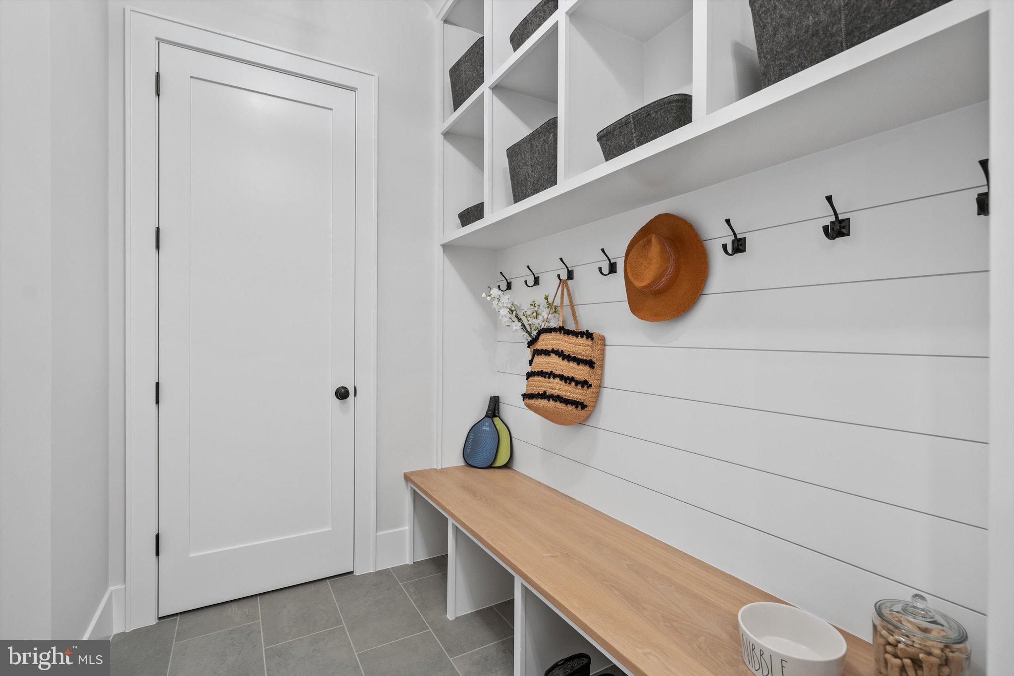 OAKWOOD - Residential