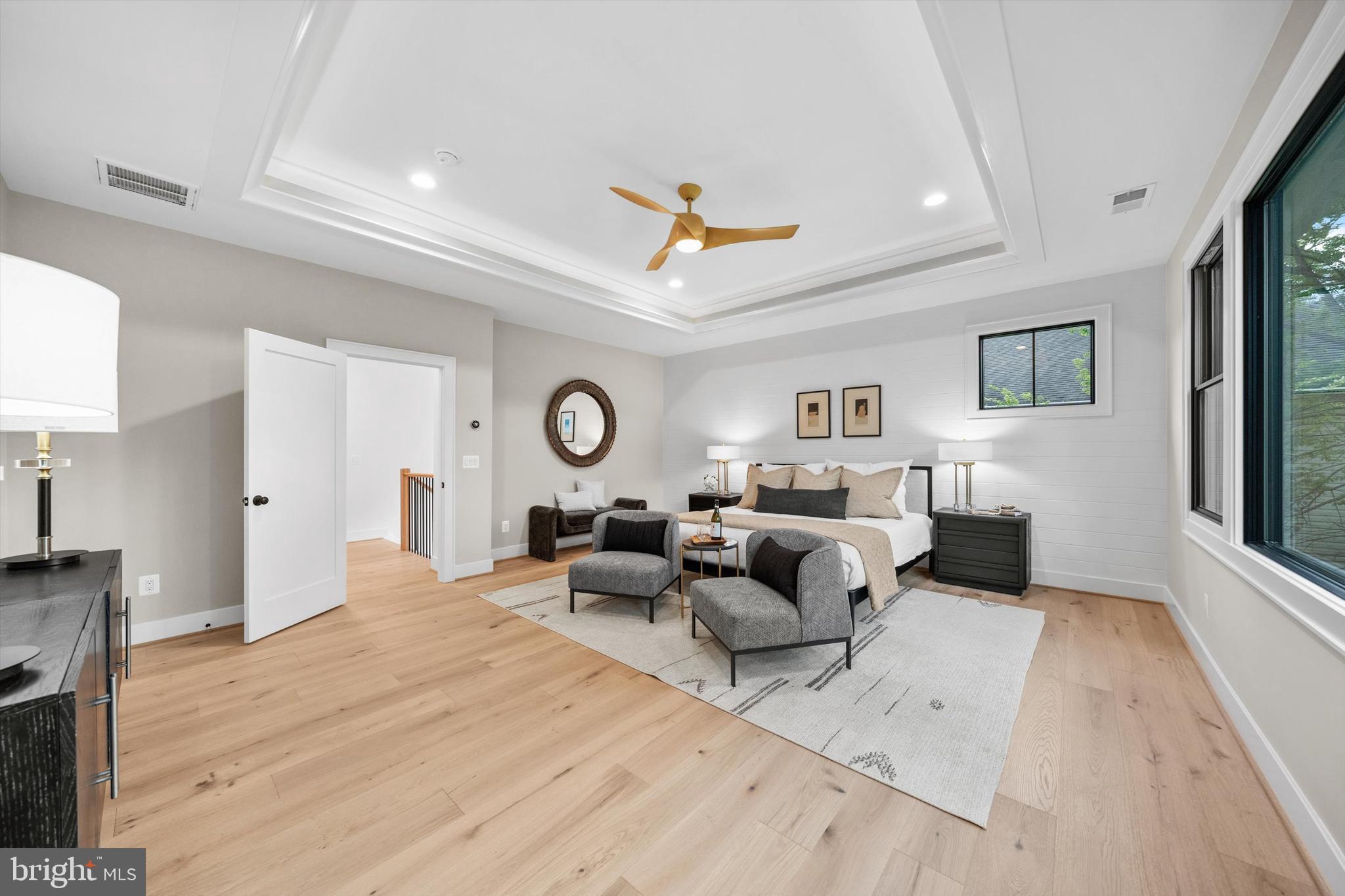 OAKWOOD - Residential