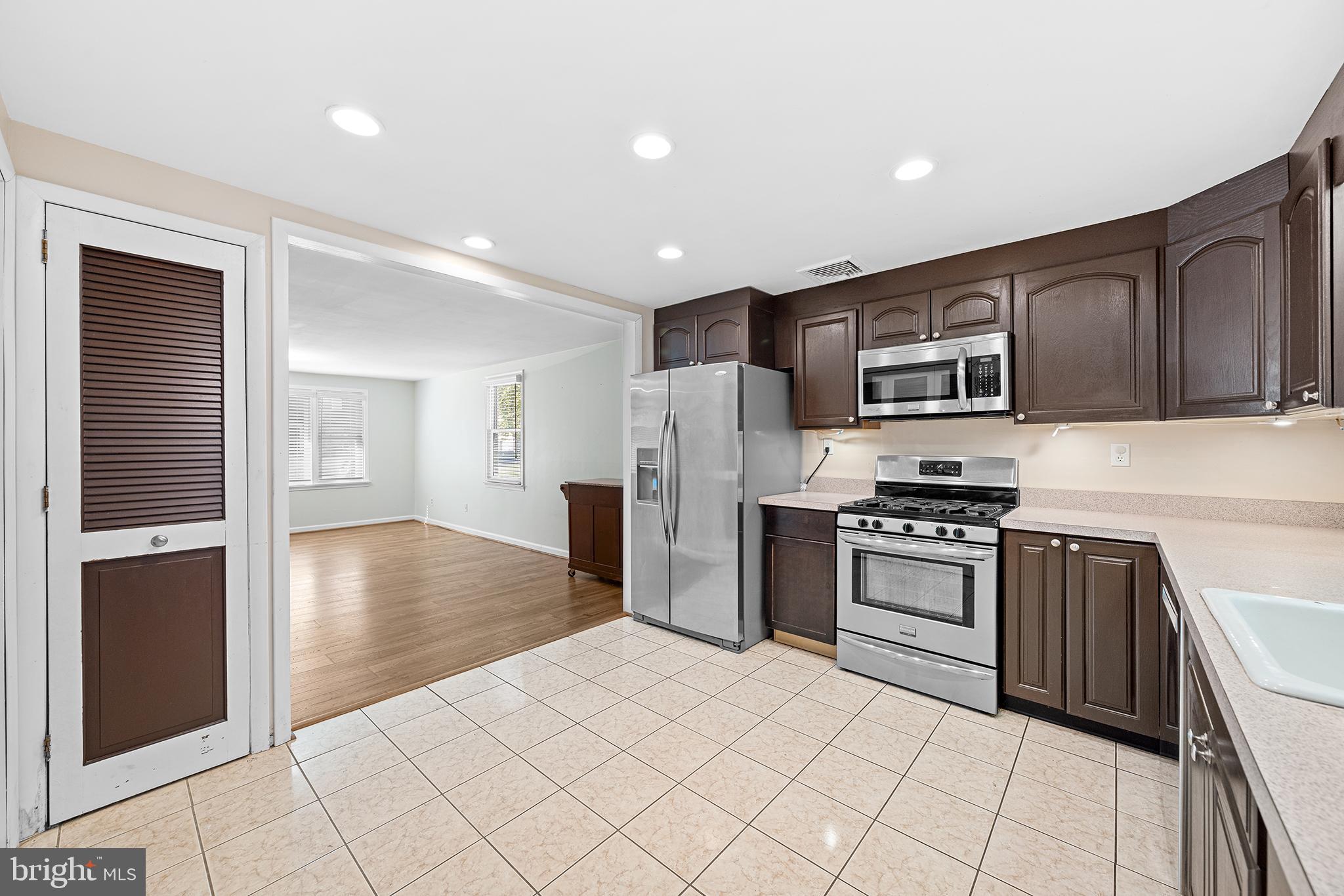 FLOURTOWN - Residential