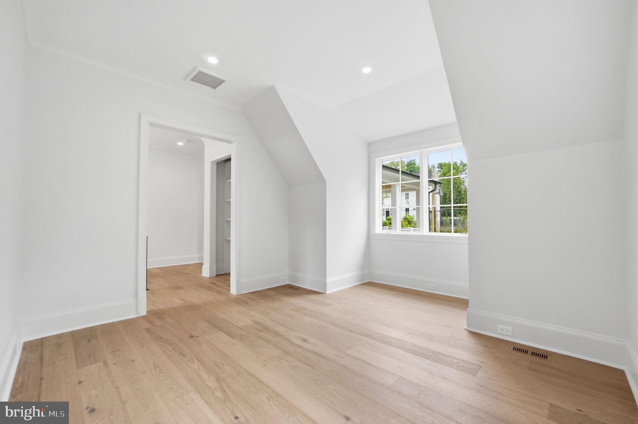 SIMPSON AND MAYS - Residential
