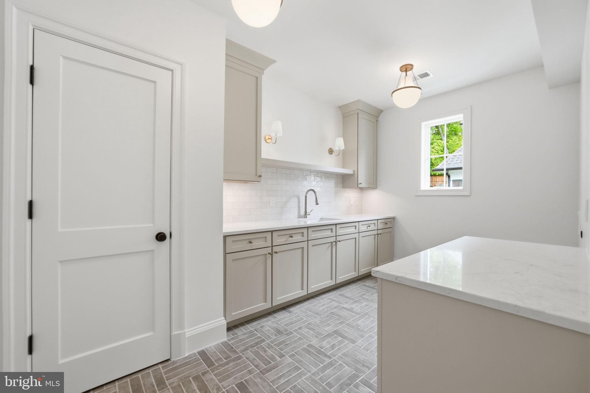 SIMPSON AND MAYS - Residential