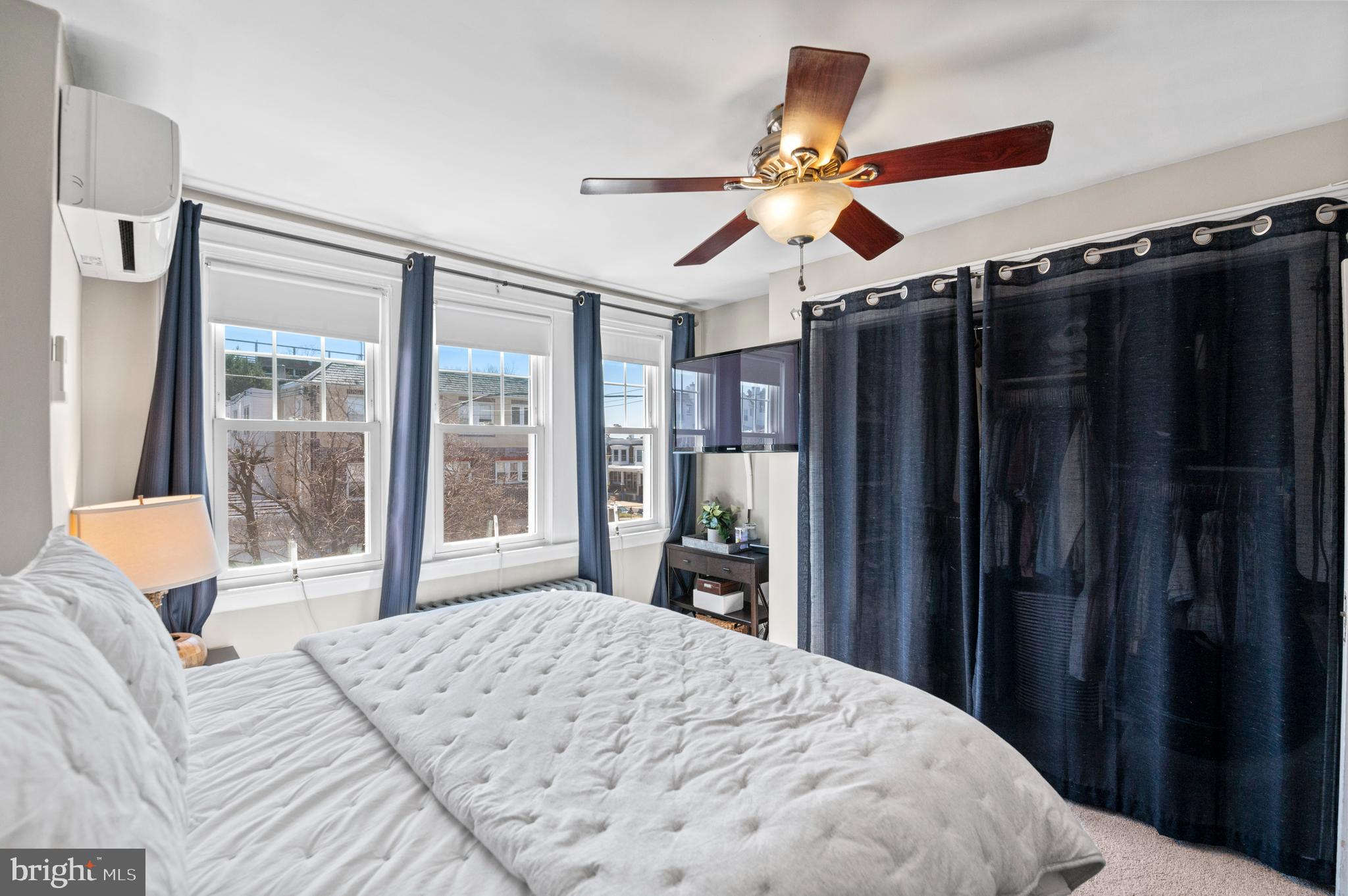 EAST FALLS - Residential Lease