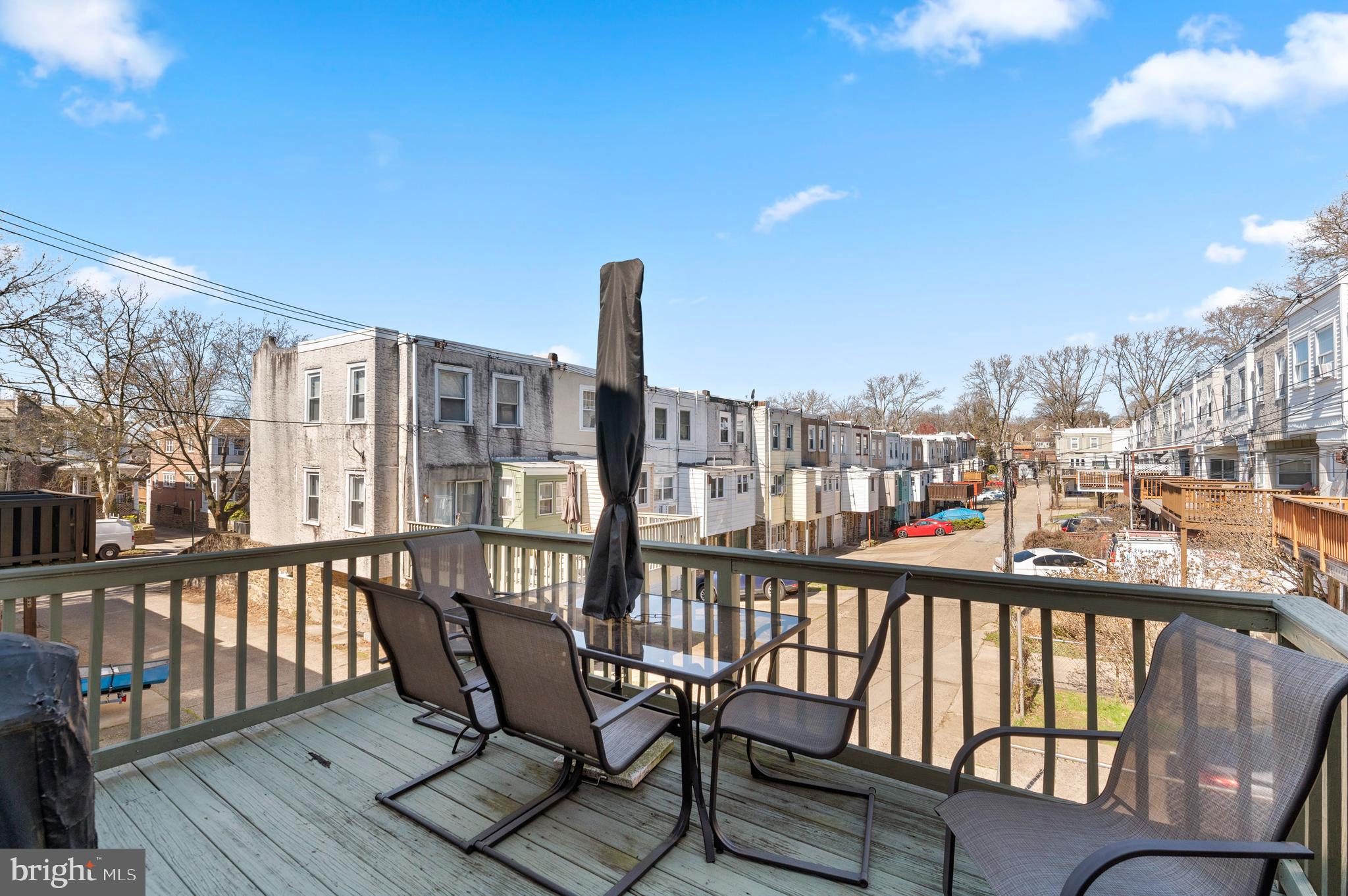 EAST FALLS - Residential Lease