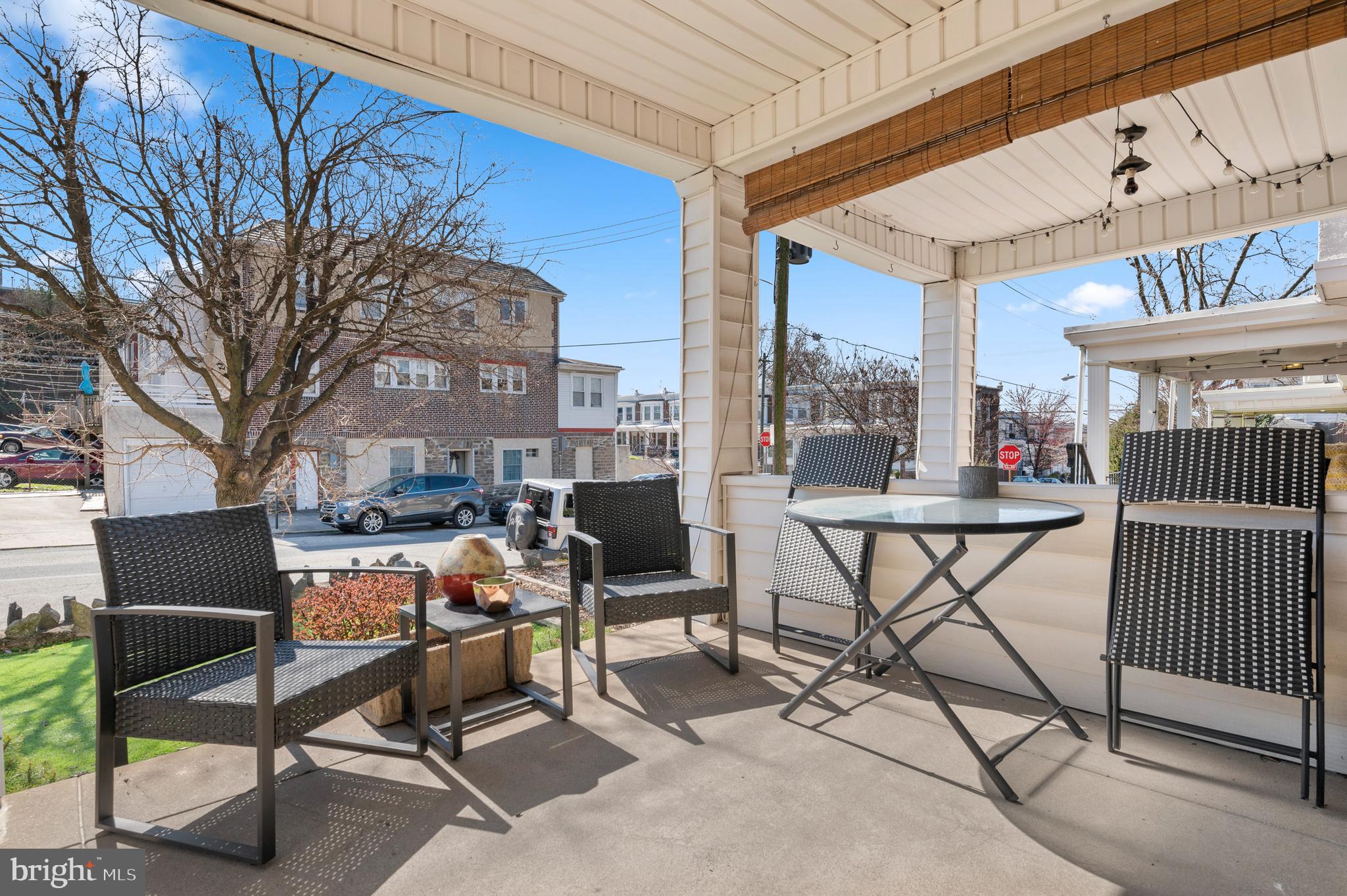 EAST FALLS - Residential Lease