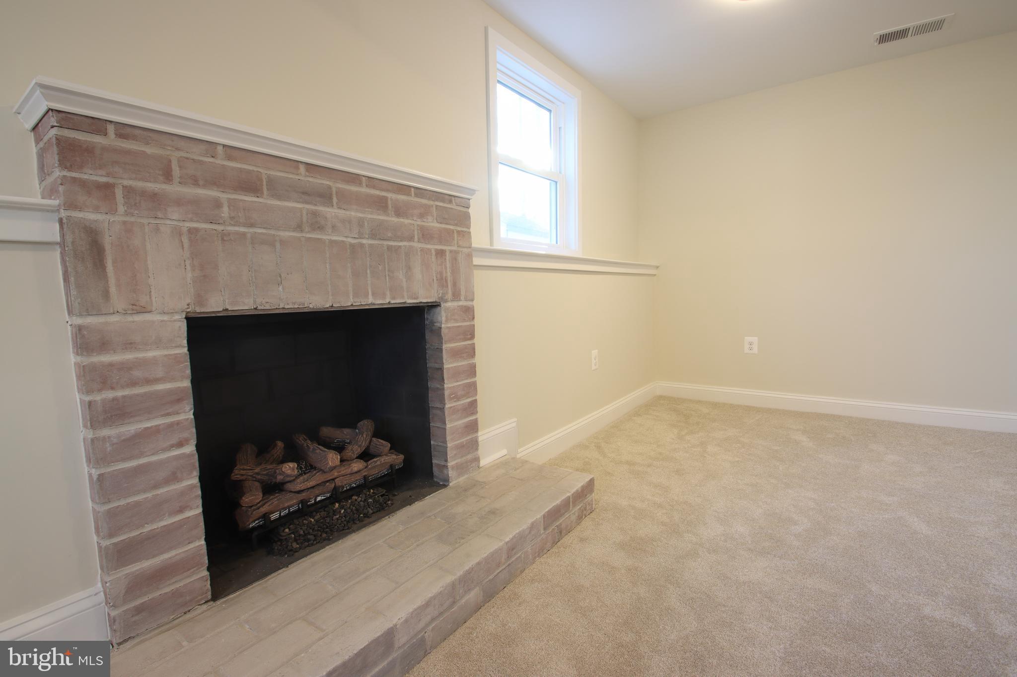 HUNTERS RIDGE - Residential