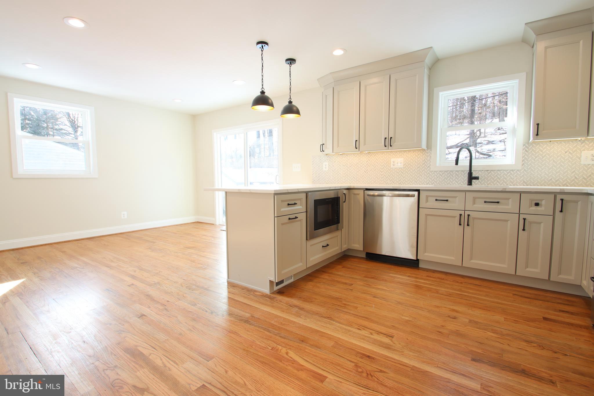 HUNTERS RIDGE - Residential