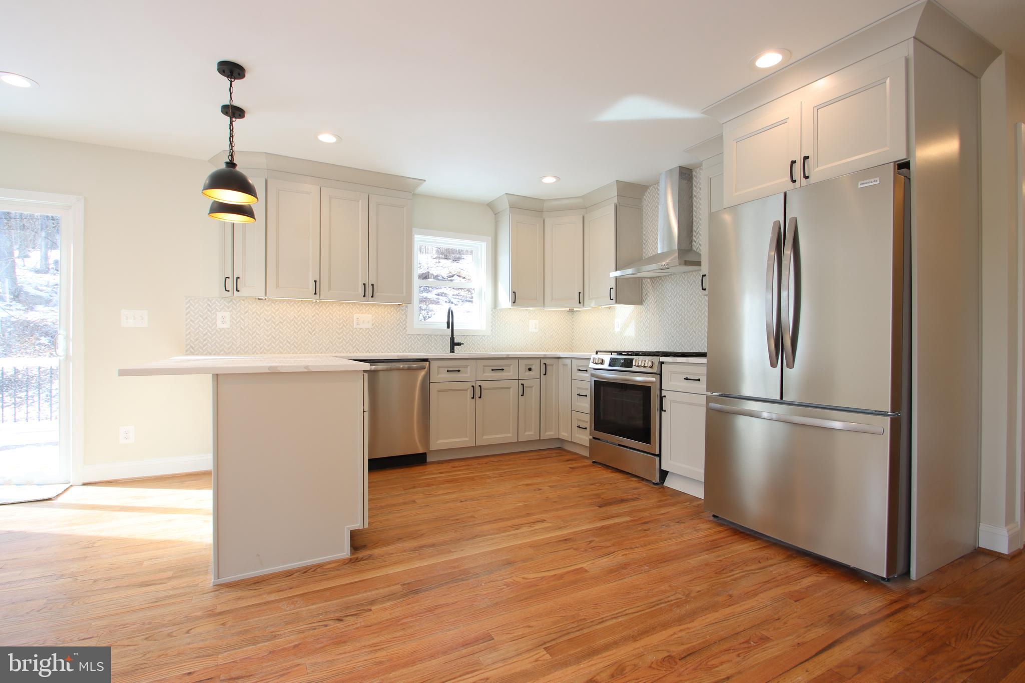 HUNTERS RIDGE - Residential