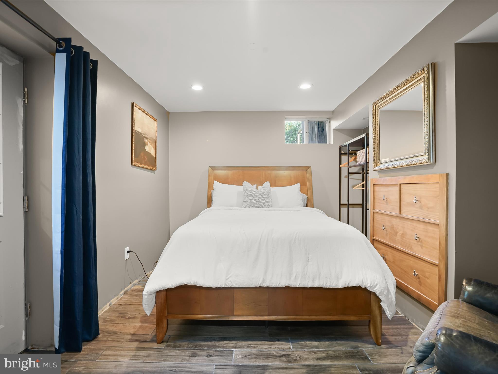 WELLINGTON - Residential