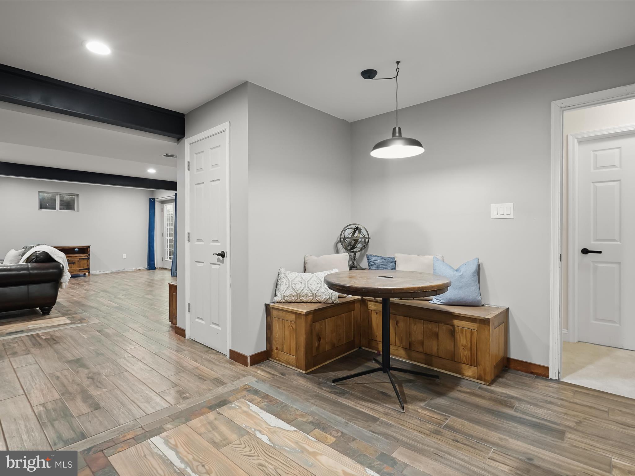 WELLINGTON - Residential