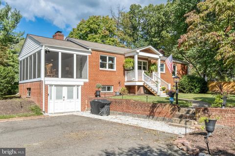 5527 WHARTON LANE CENTREVILLE VA 20120