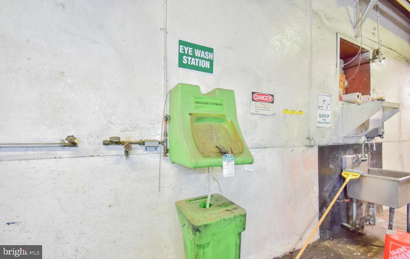 CITY OF MARTINSBURG - Commercial Lease