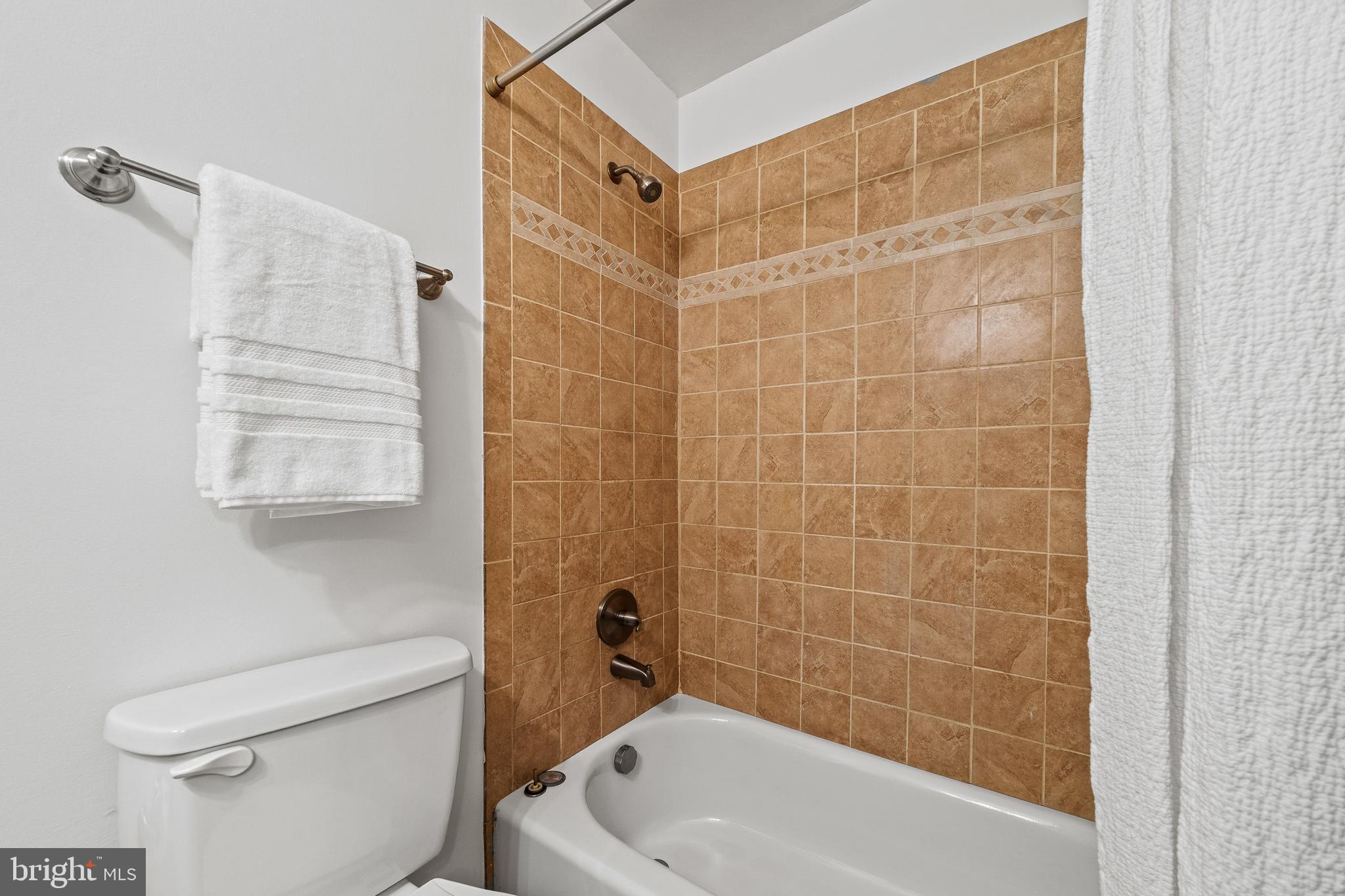 BALDWIN HILLS - Residential