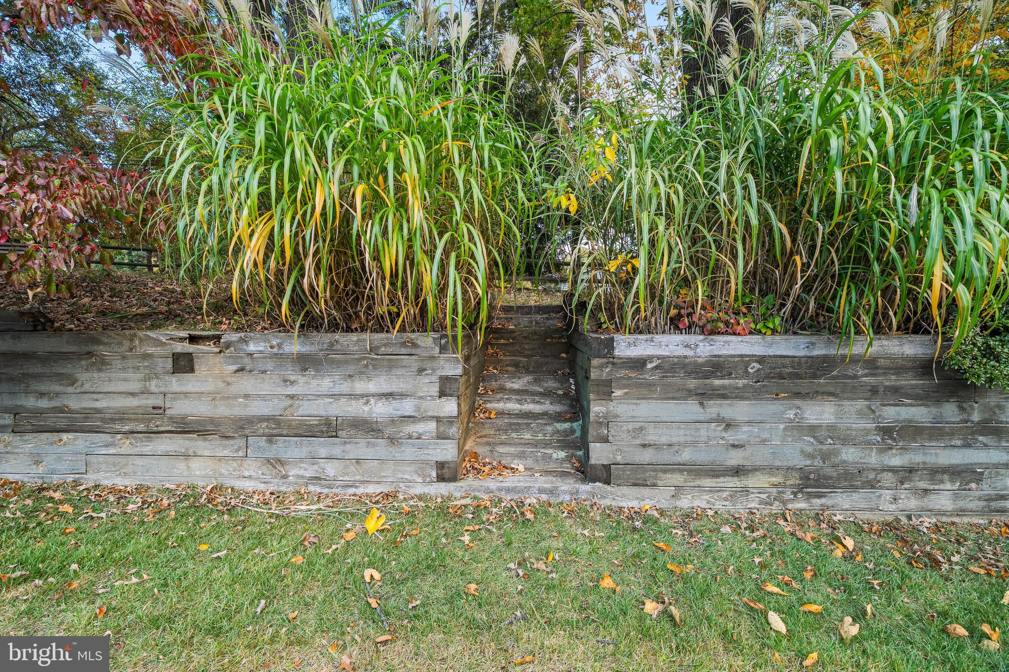 BALDWIN HILLS - Residential