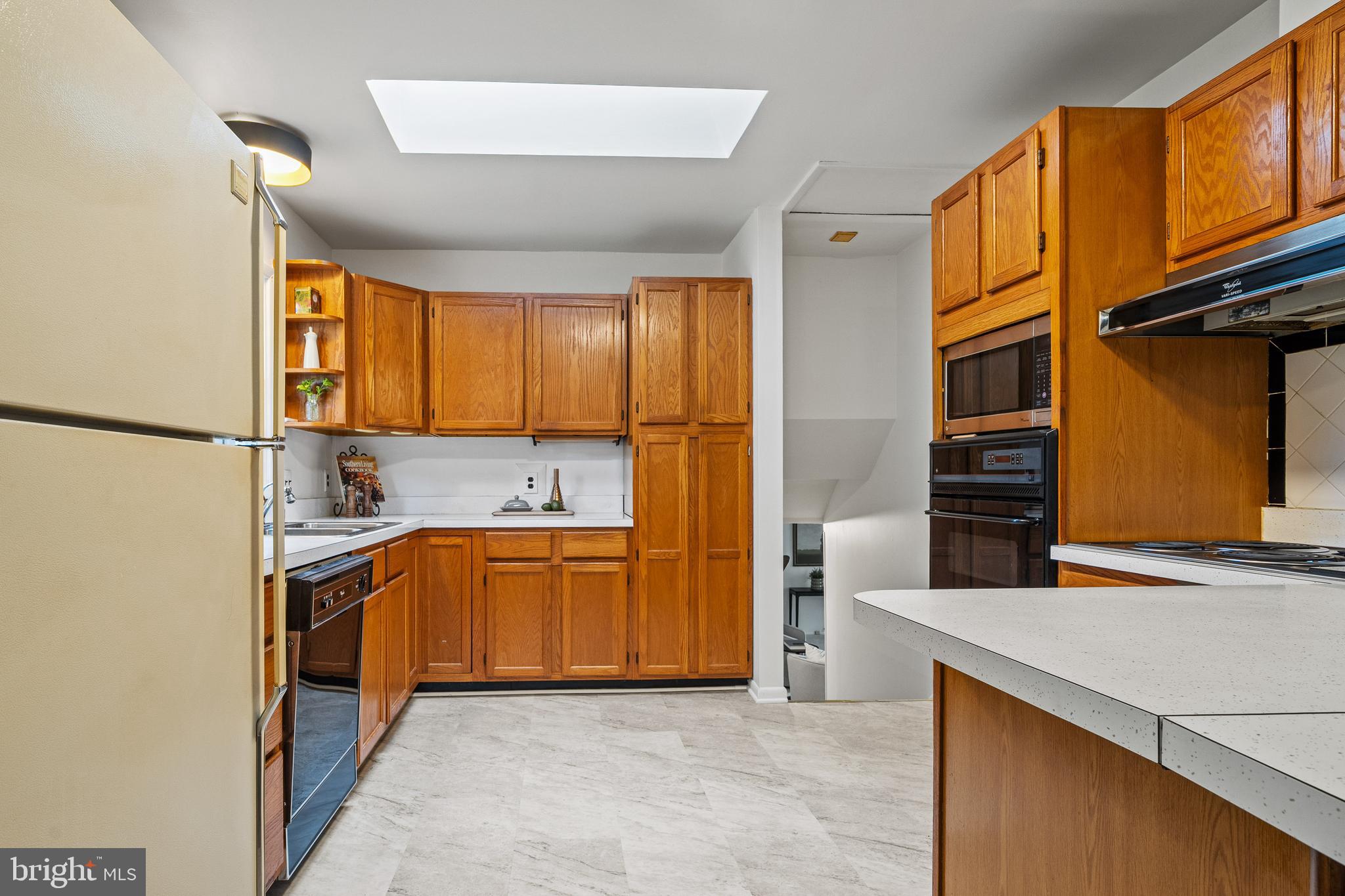 BALDWIN HILLS - Residential