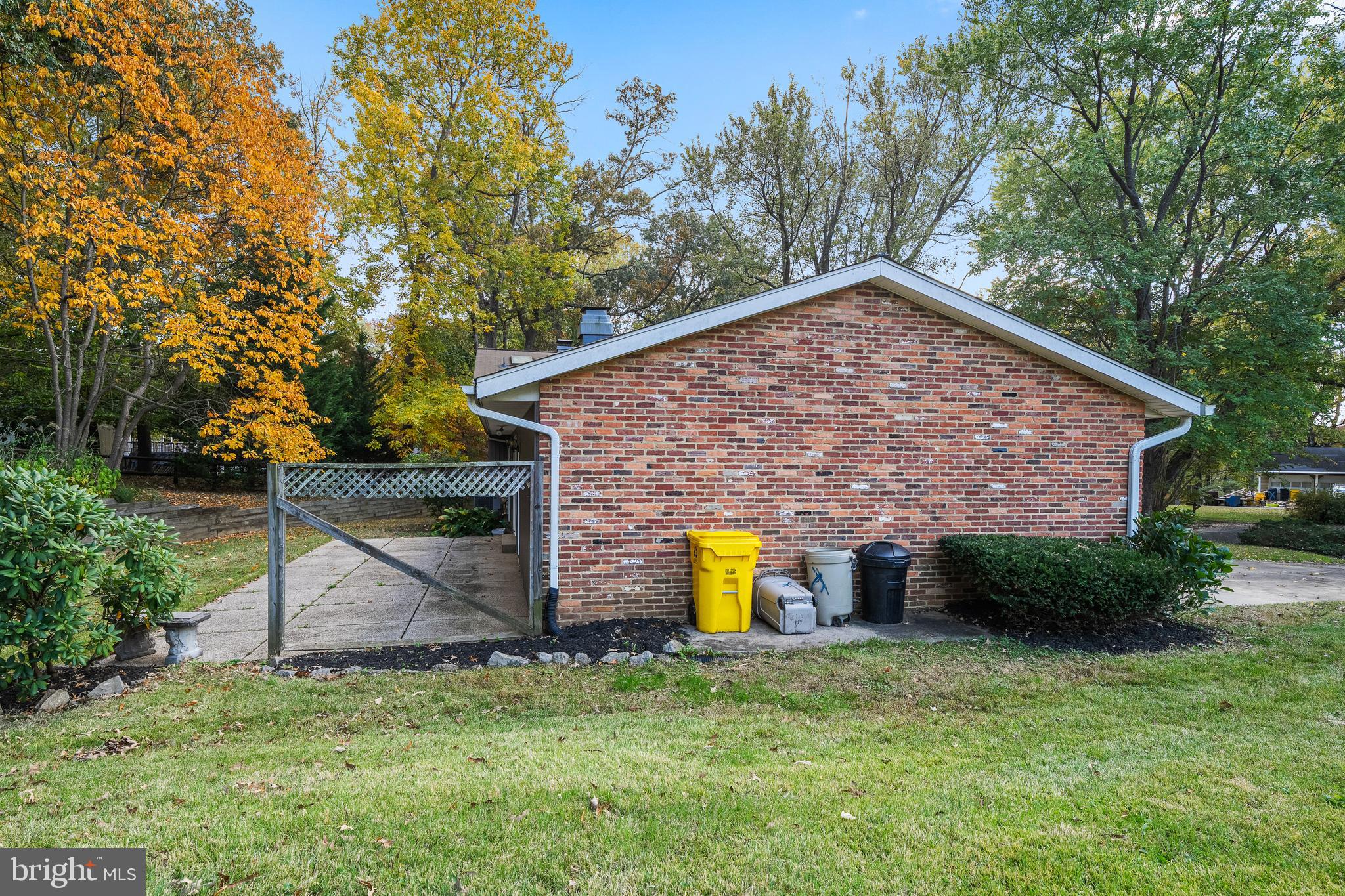 BALDWIN HILLS - Residential