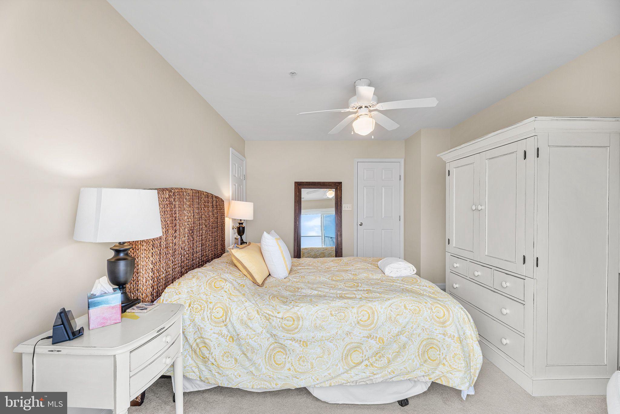 SUNSET ISLAND - Residential