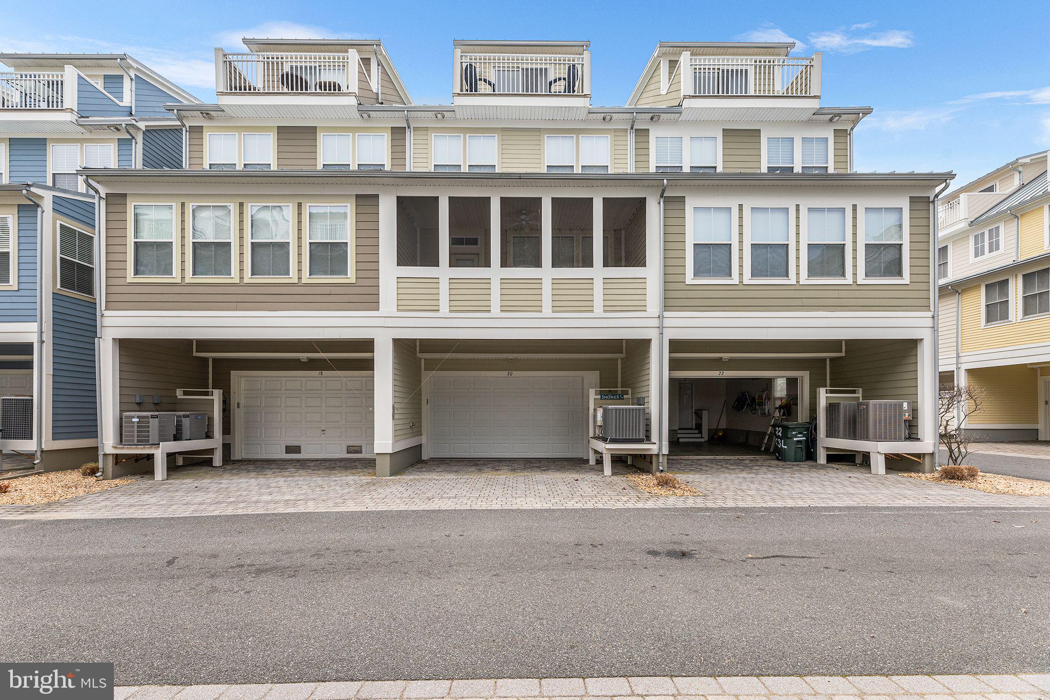 SUNSET ISLAND - Residential