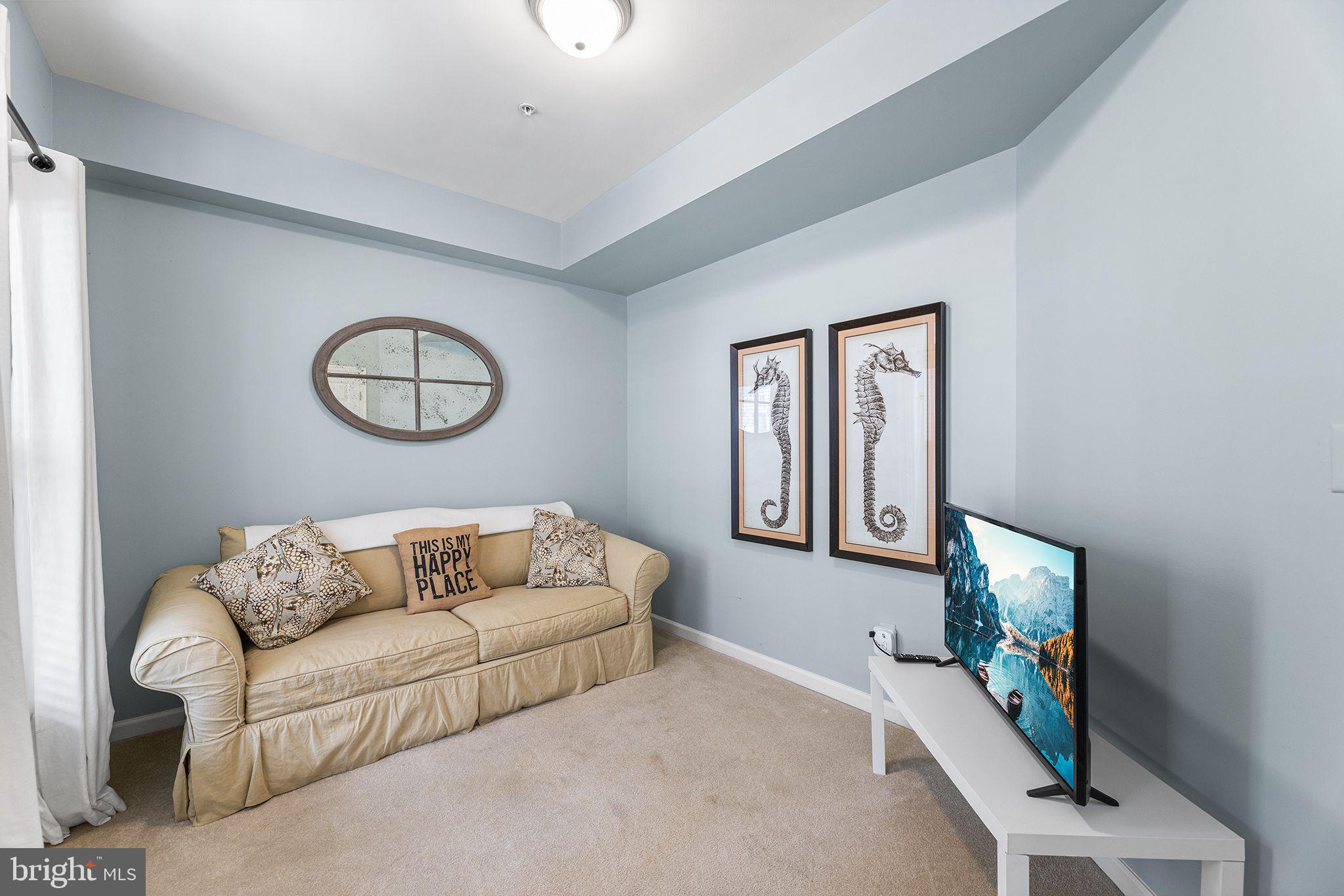 SUNSET ISLAND - Residential