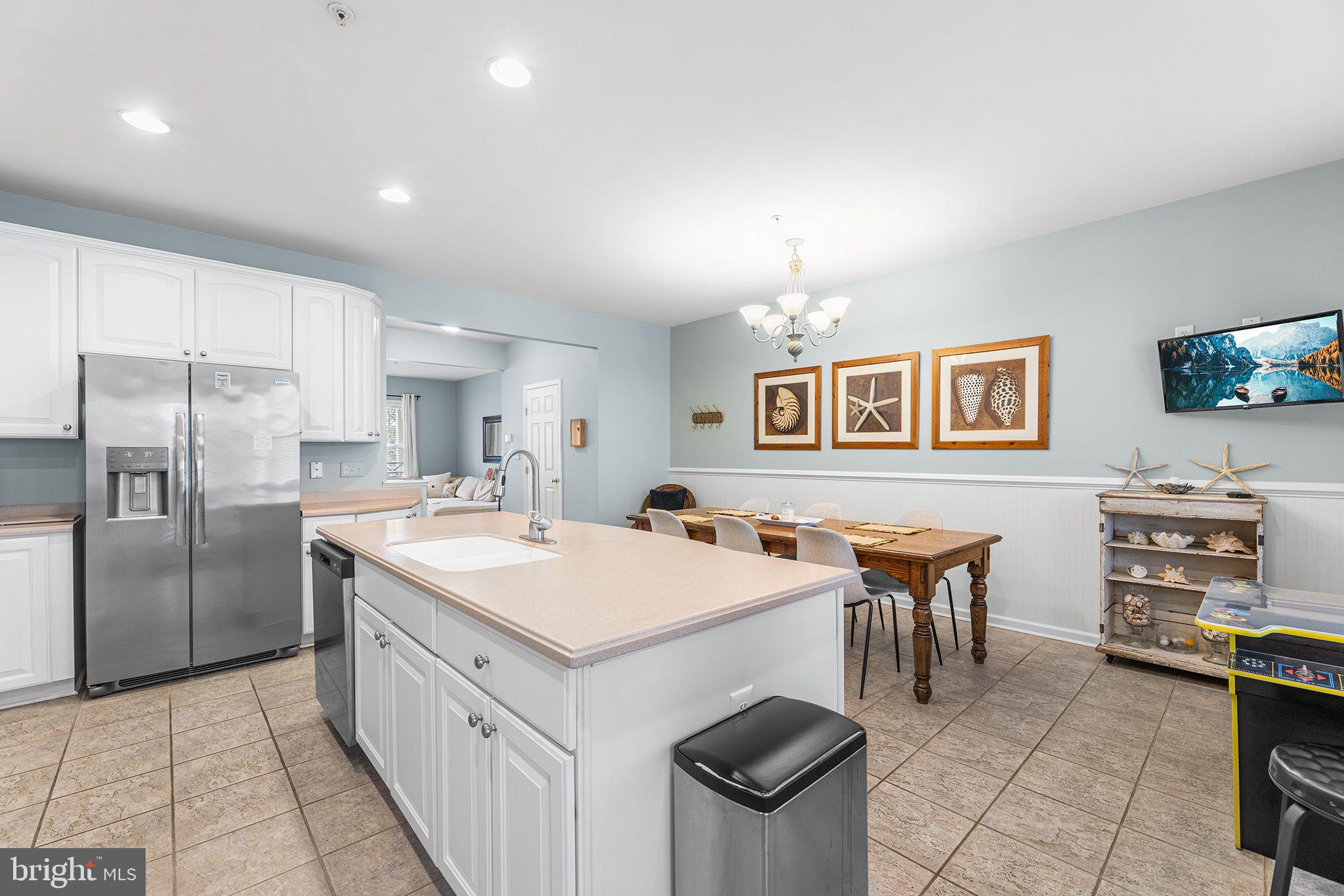 SUNSET ISLAND - Residential