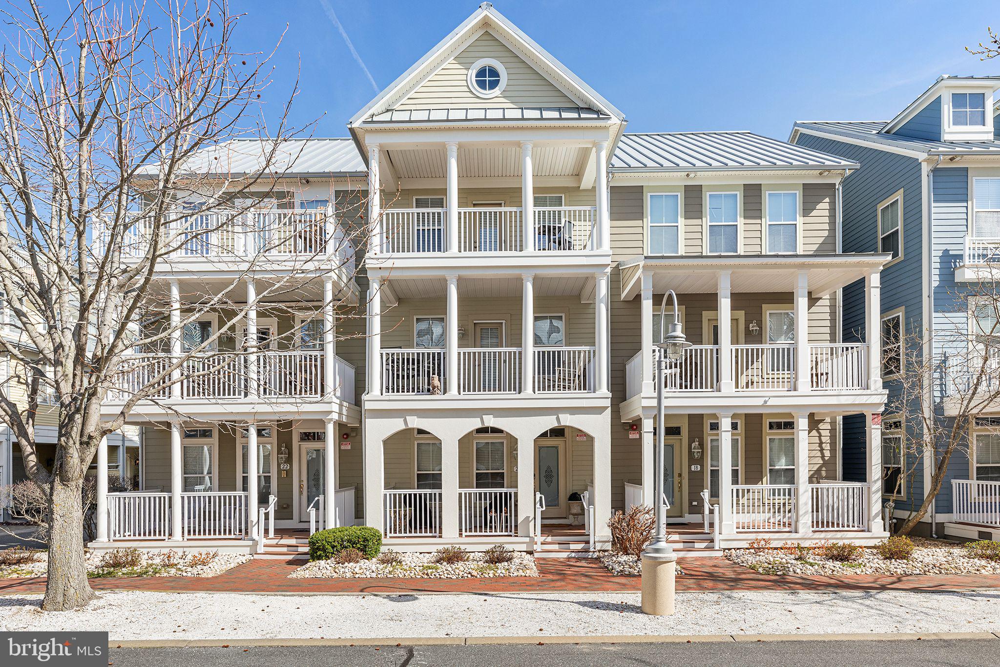 SUNSET ISLAND - Residential