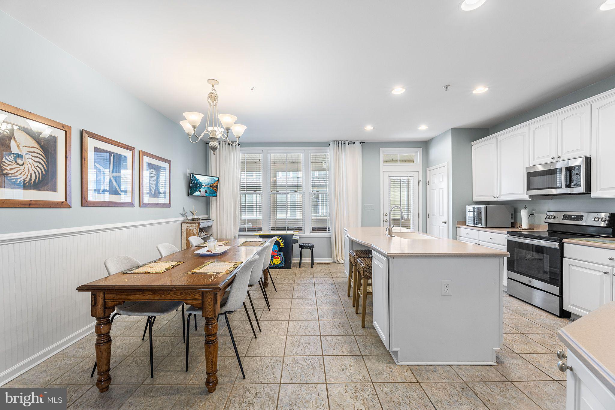 SUNSET ISLAND - Residential