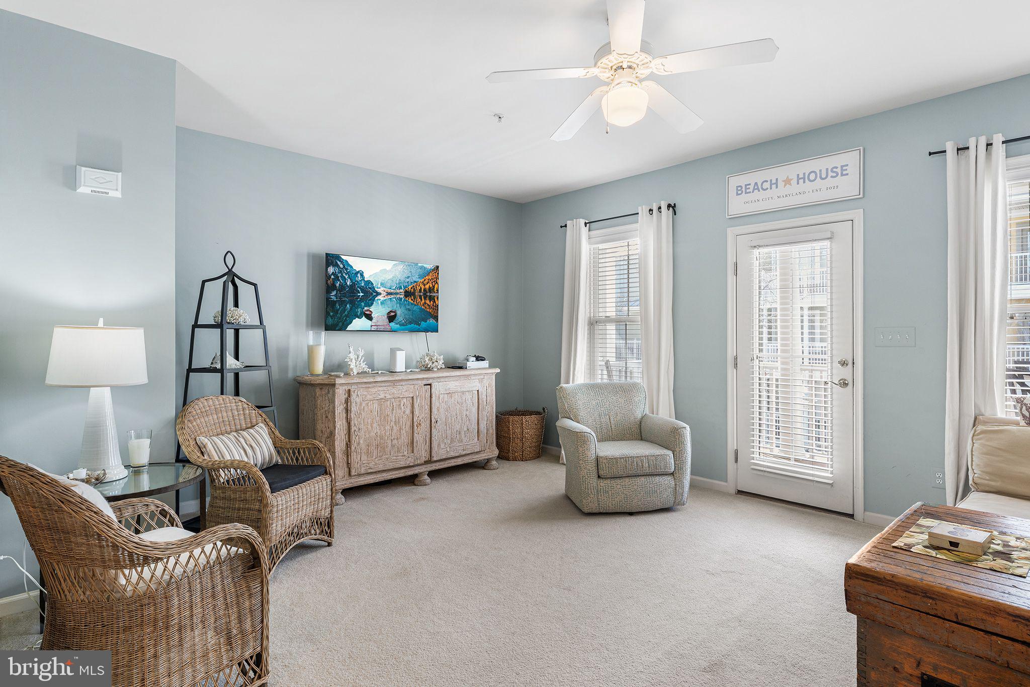 SUNSET ISLAND - Residential