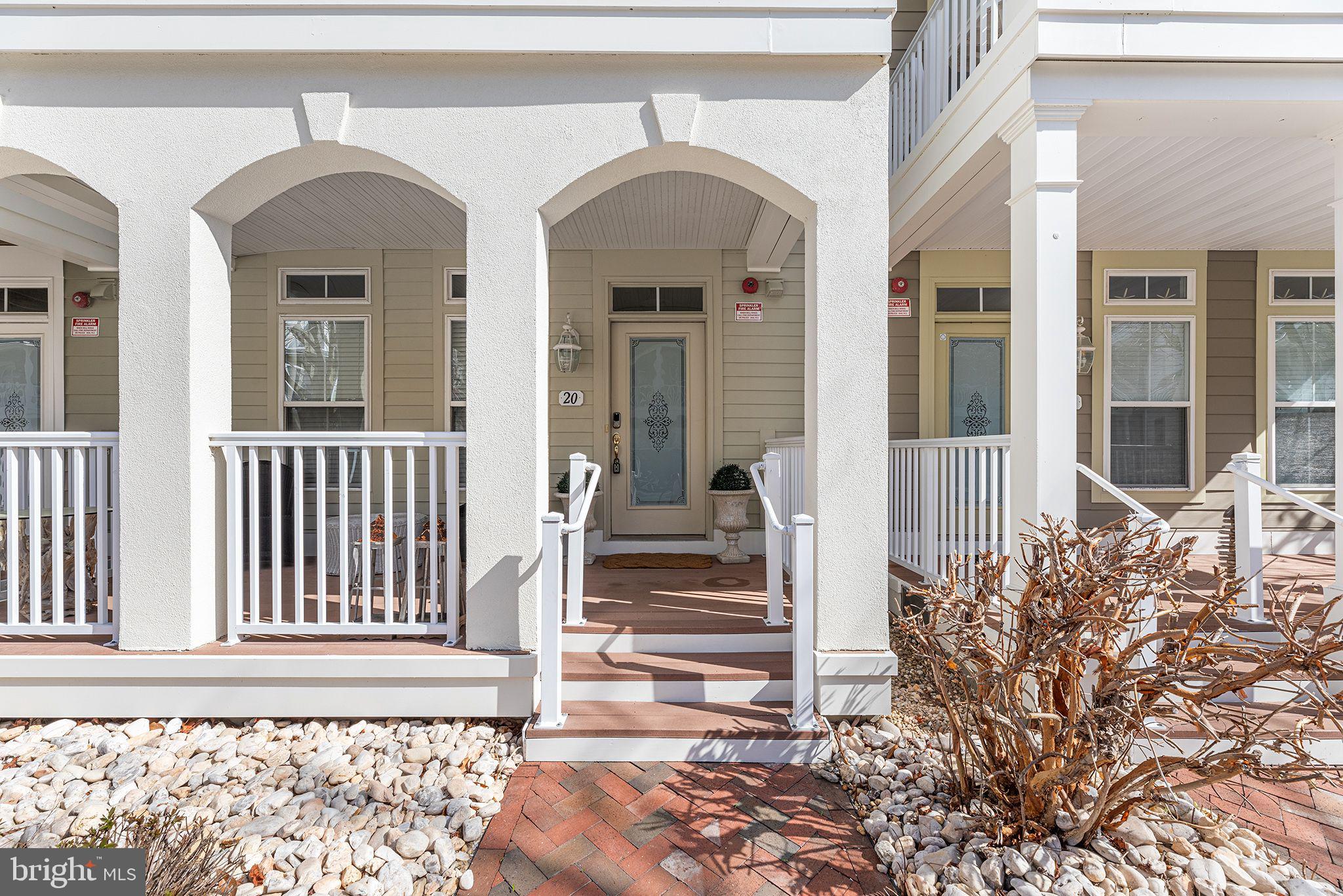 SUNSET ISLAND - Residential