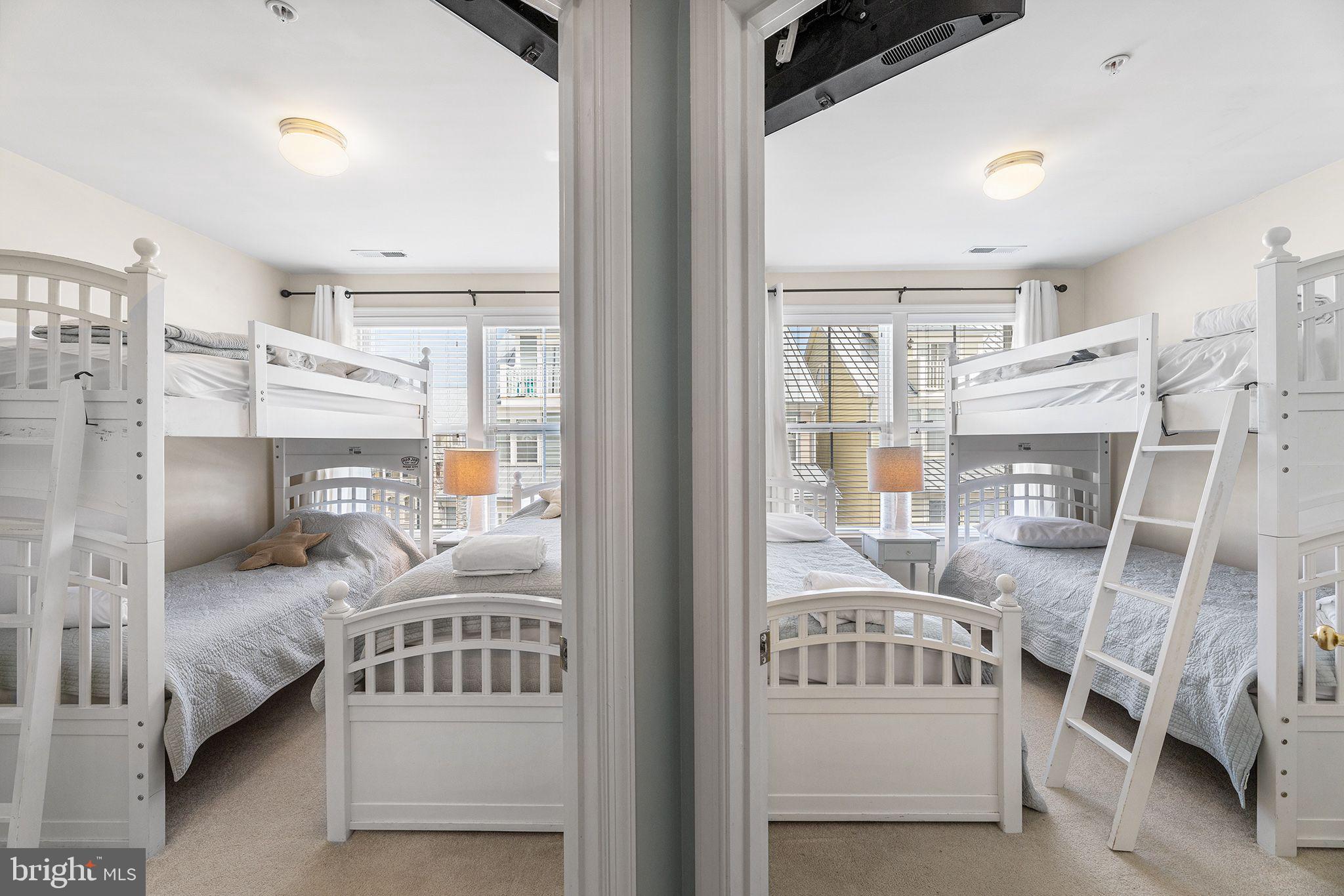 SUNSET ISLAND - Residential