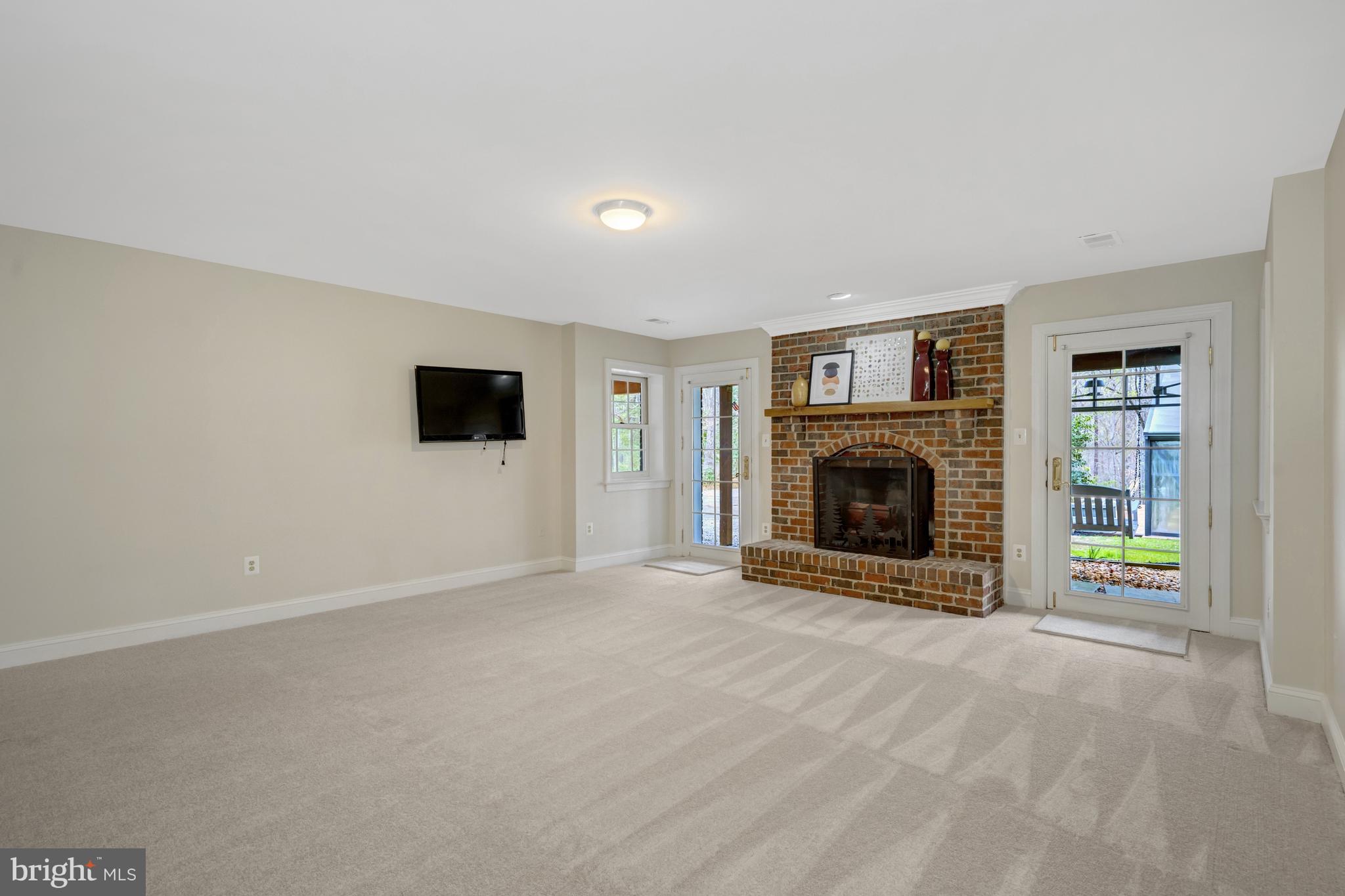 DOMINION VALLEY HUNT - Residential