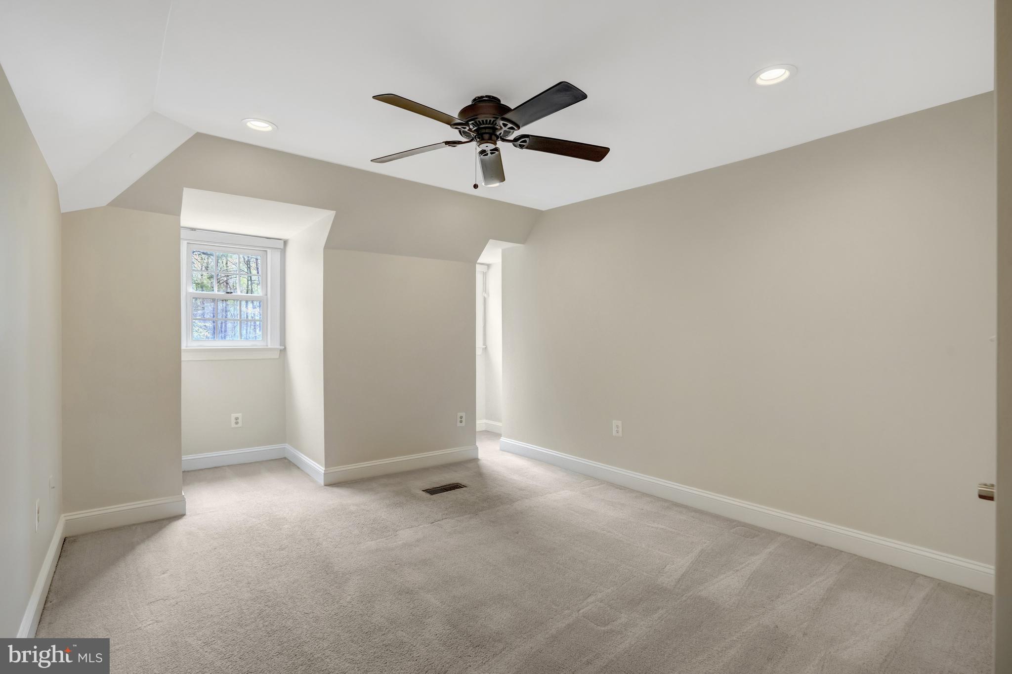 DOMINION VALLEY HUNT - Residential