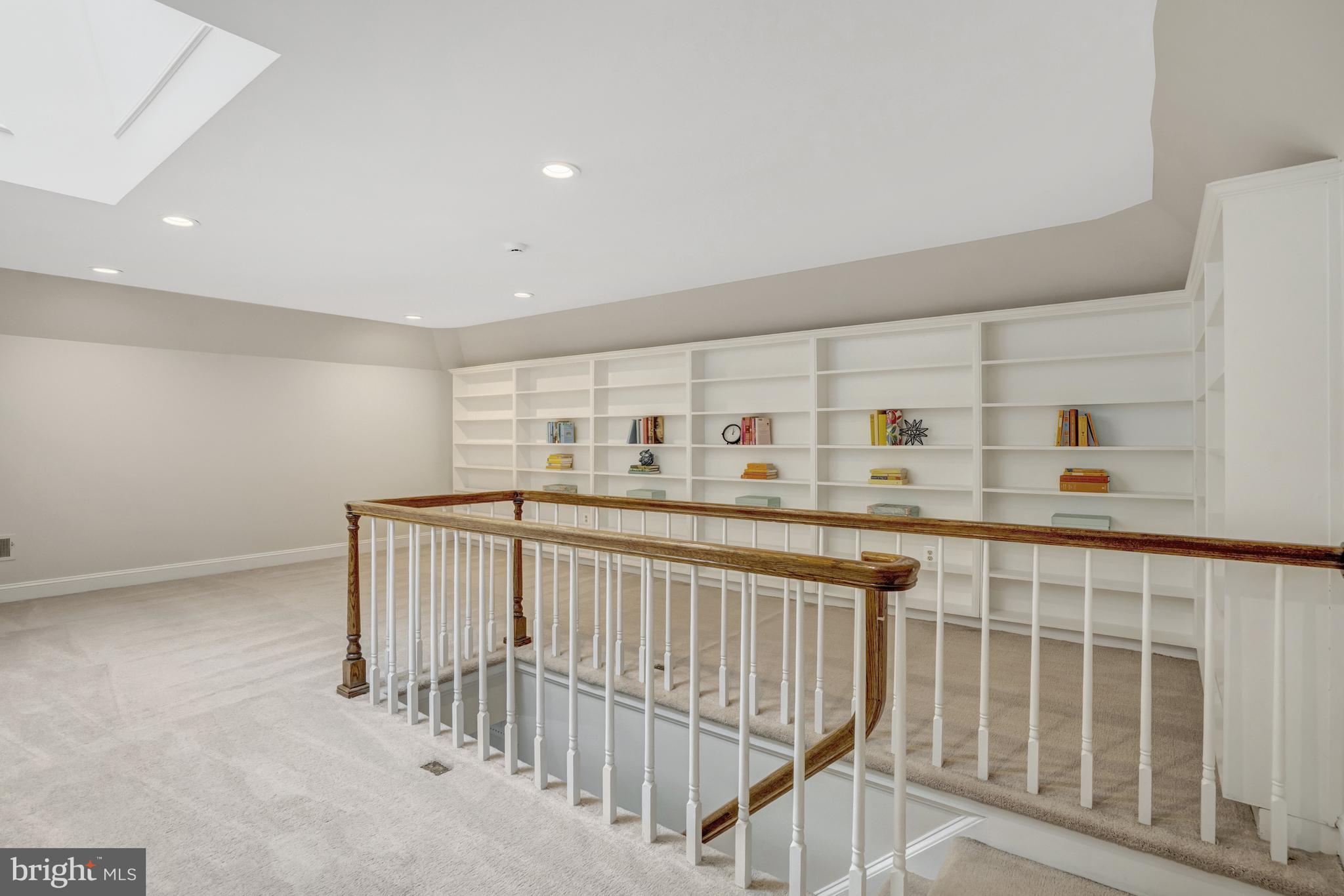 DOMINION VALLEY HUNT - Residential