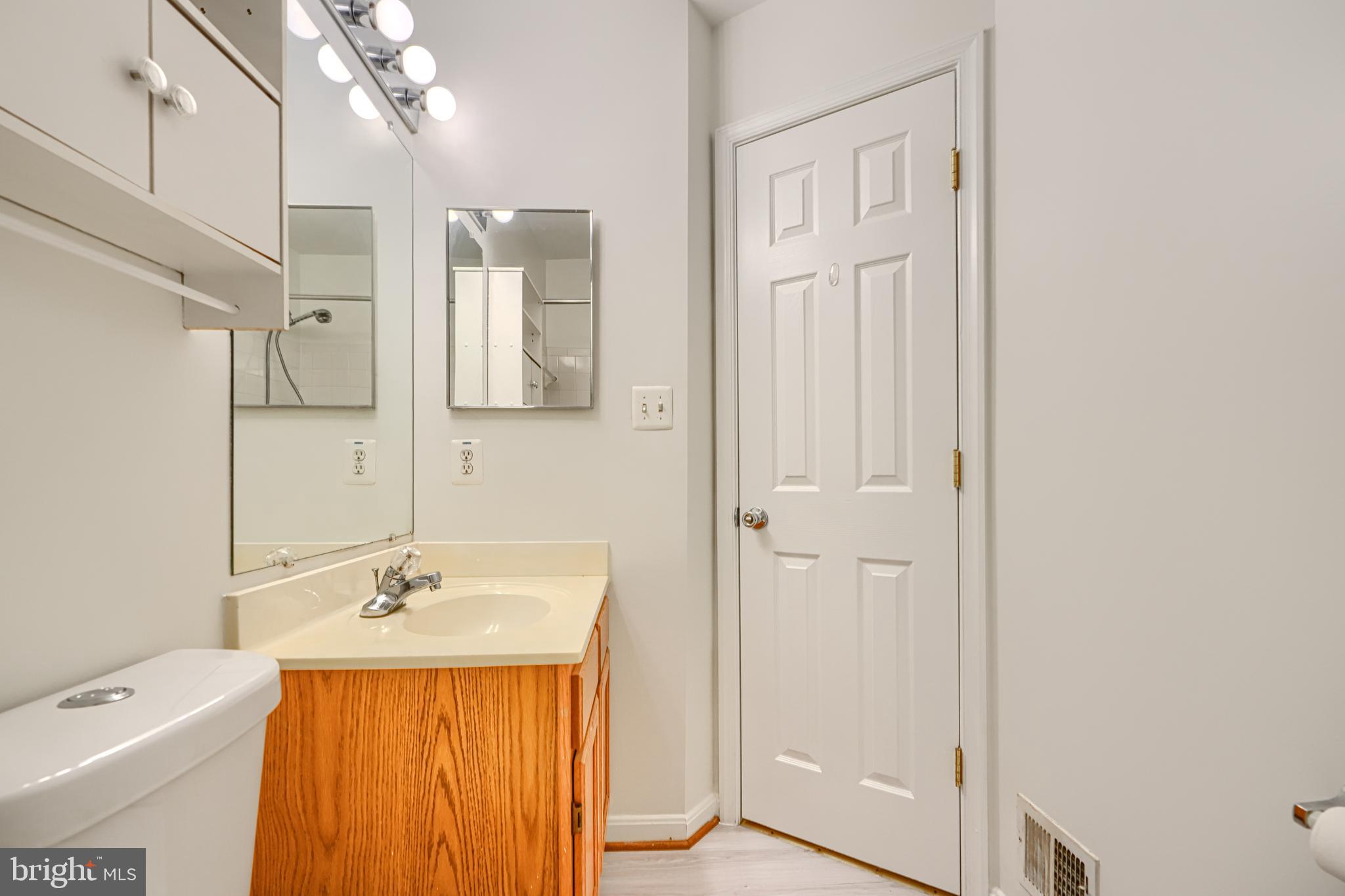 CEDAR GROVE AT CROFTON - Residential