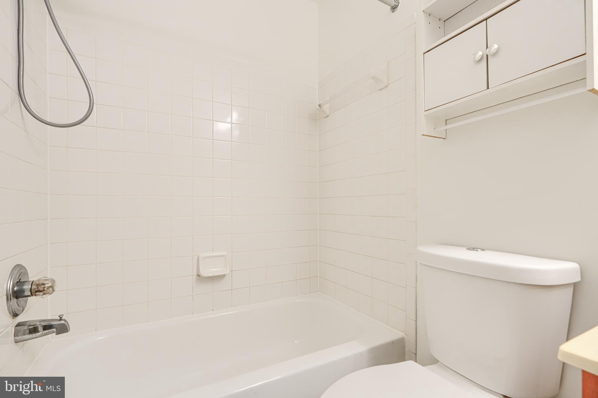 CEDAR GROVE AT CROFTON - Residential