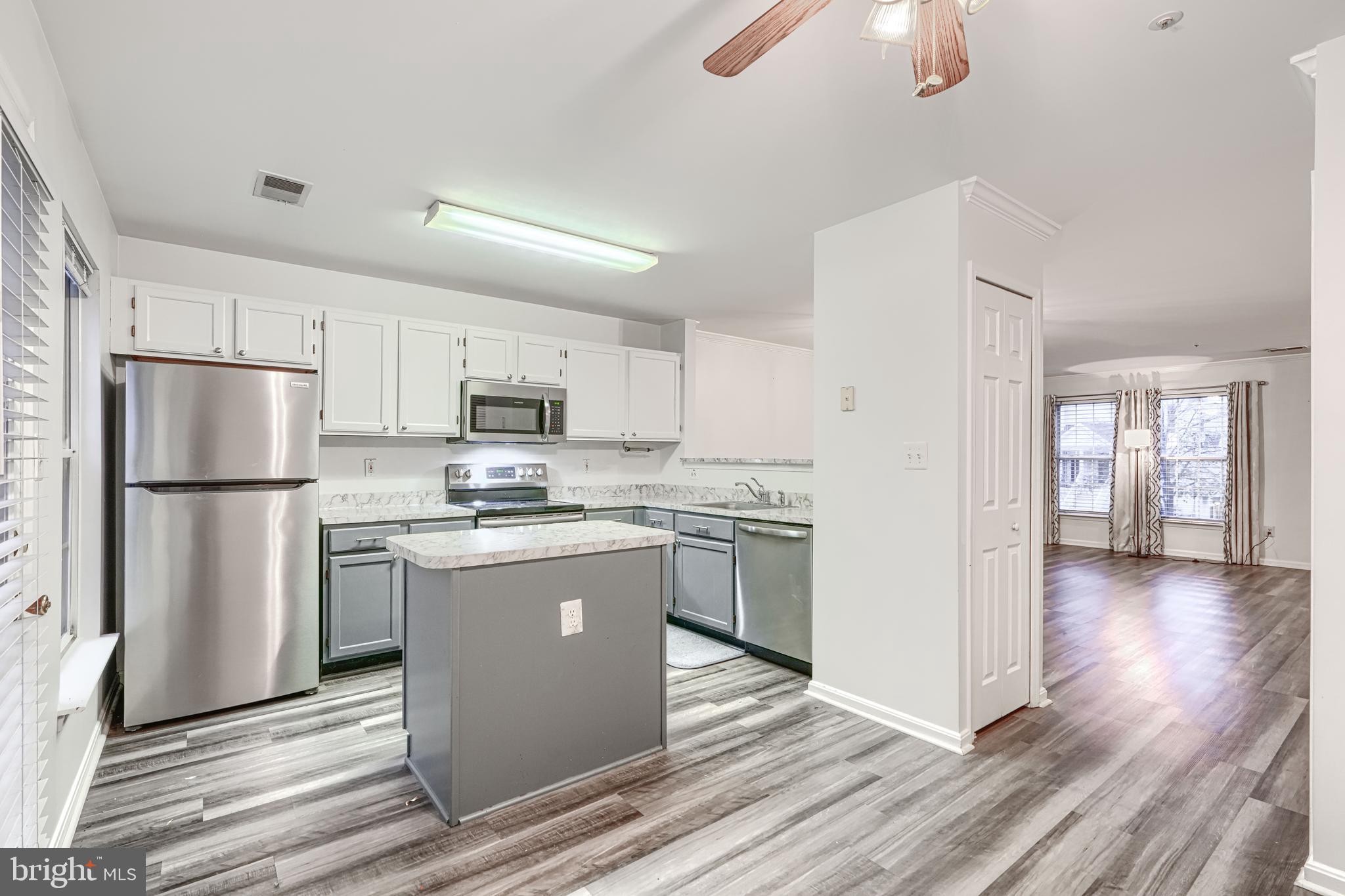 CEDAR GROVE AT CROFTON - Residential